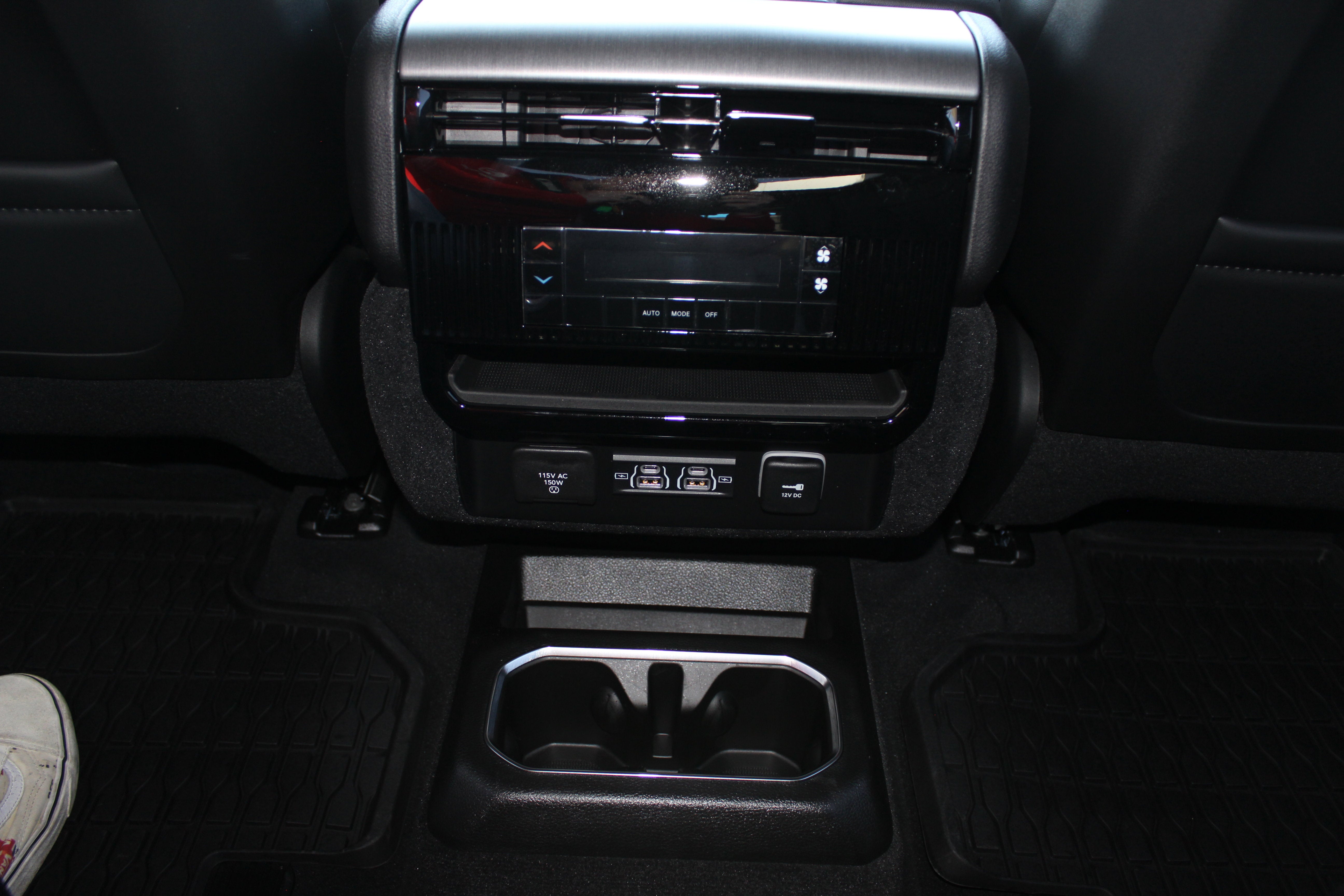 2026 Jeep Grand Wagoneer GRAND WAGONEER UPLAND 4X4