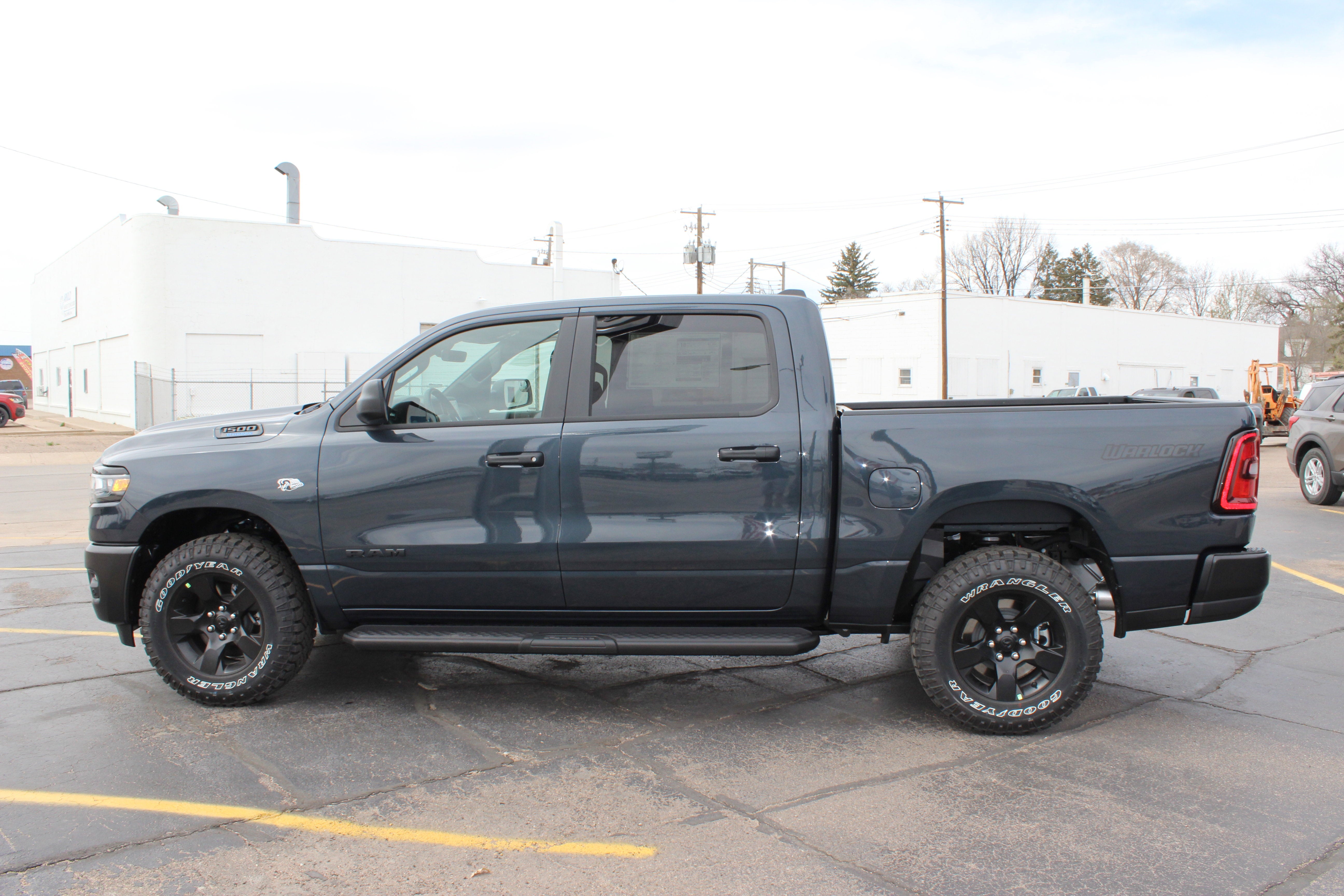 2026 RAM Ram 1500 RAM 1500 WARLOCK CREW CAB 4X4 5'7' BOX