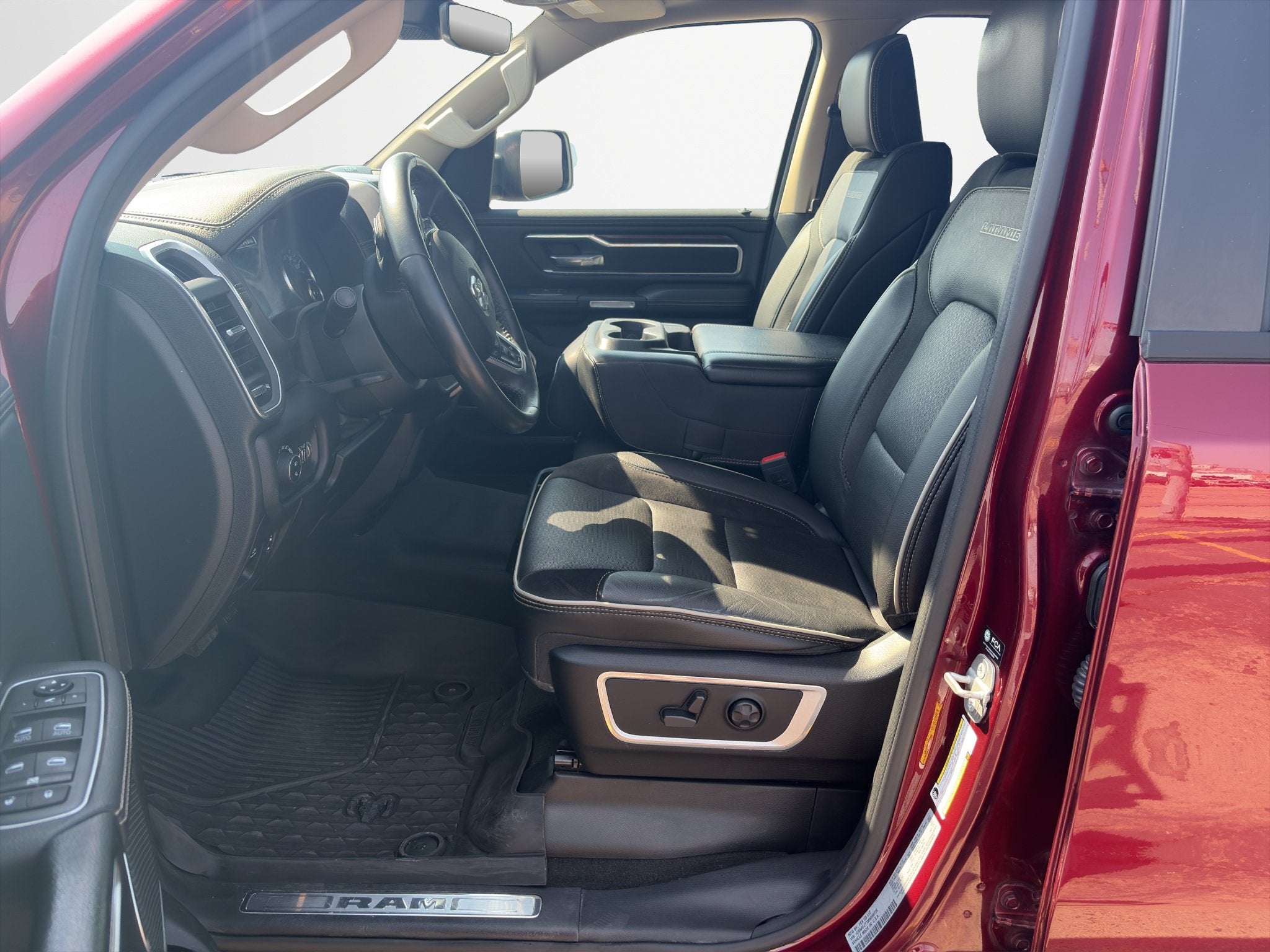 2021 RAM 1500 Laramie Crew Cab 4x4 5'7' Box