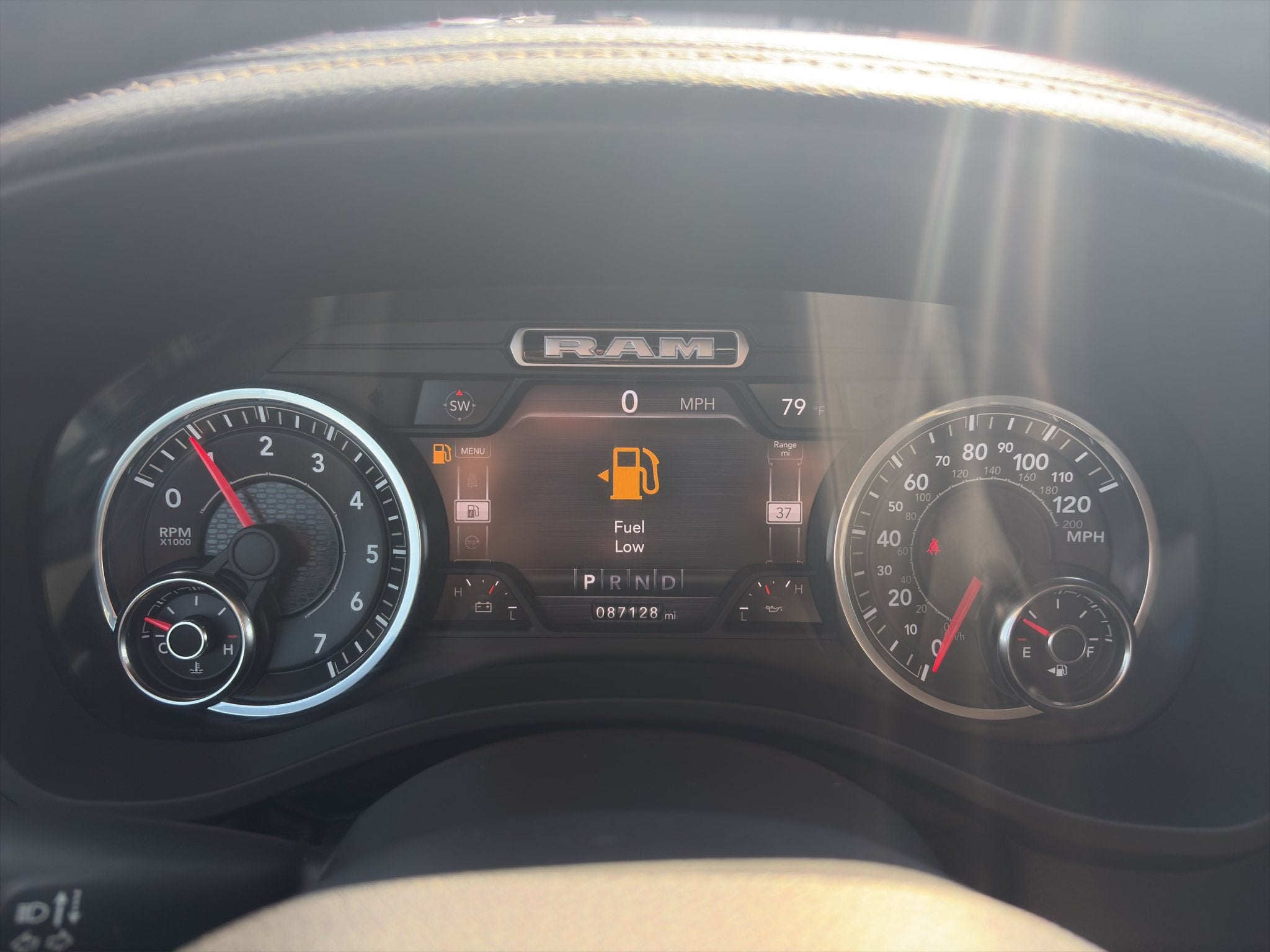 2021 RAM 1500 Laramie Crew Cab 4x4 5'7' Box