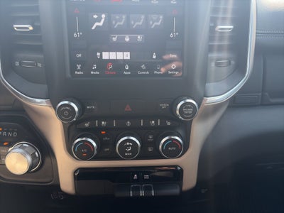 2021 RAM 1500 Laramie Crew Cab 4x4 5'7' Box