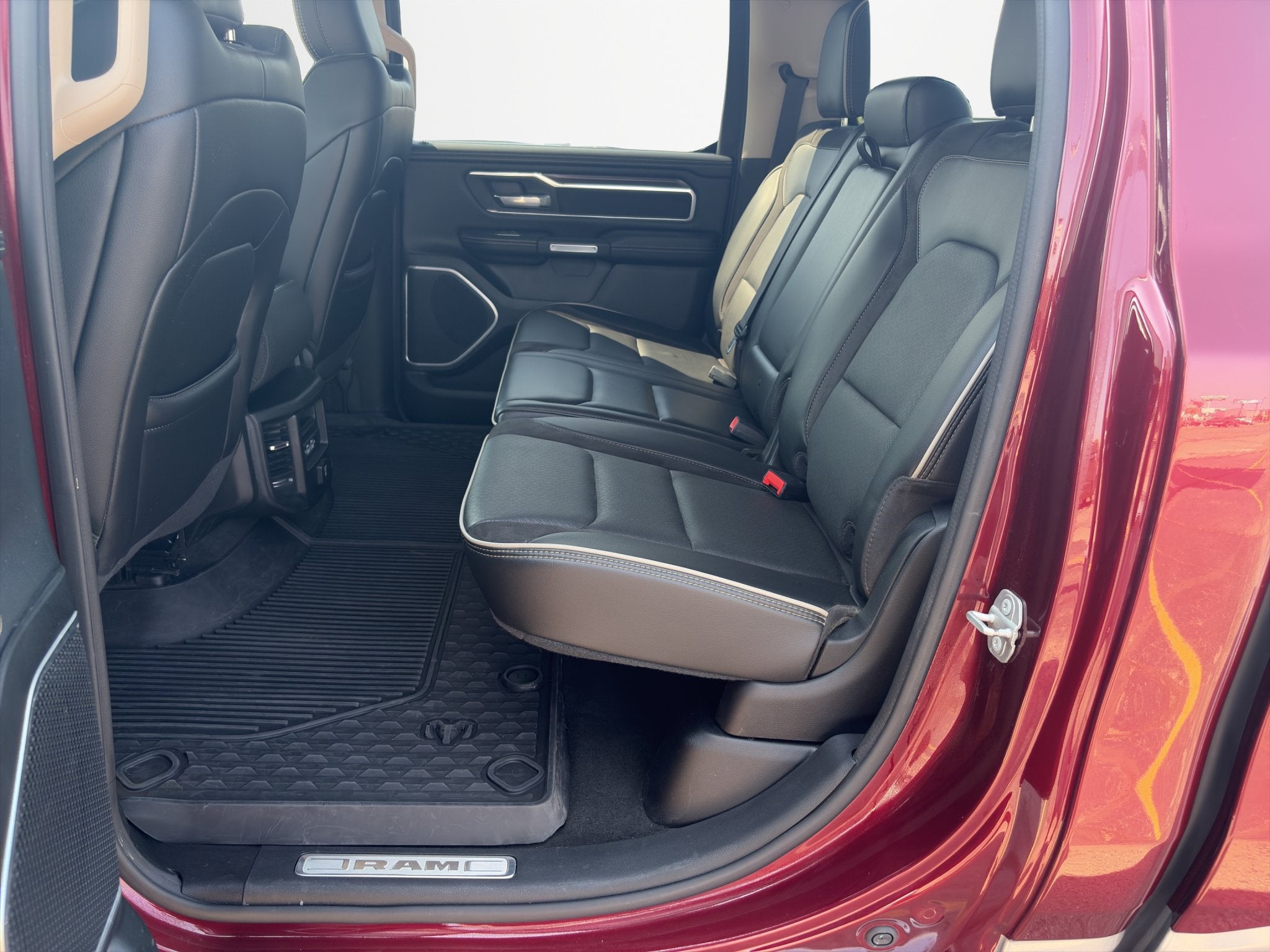 2021 RAM 1500 Laramie Crew Cab 4x4 5'7' Box