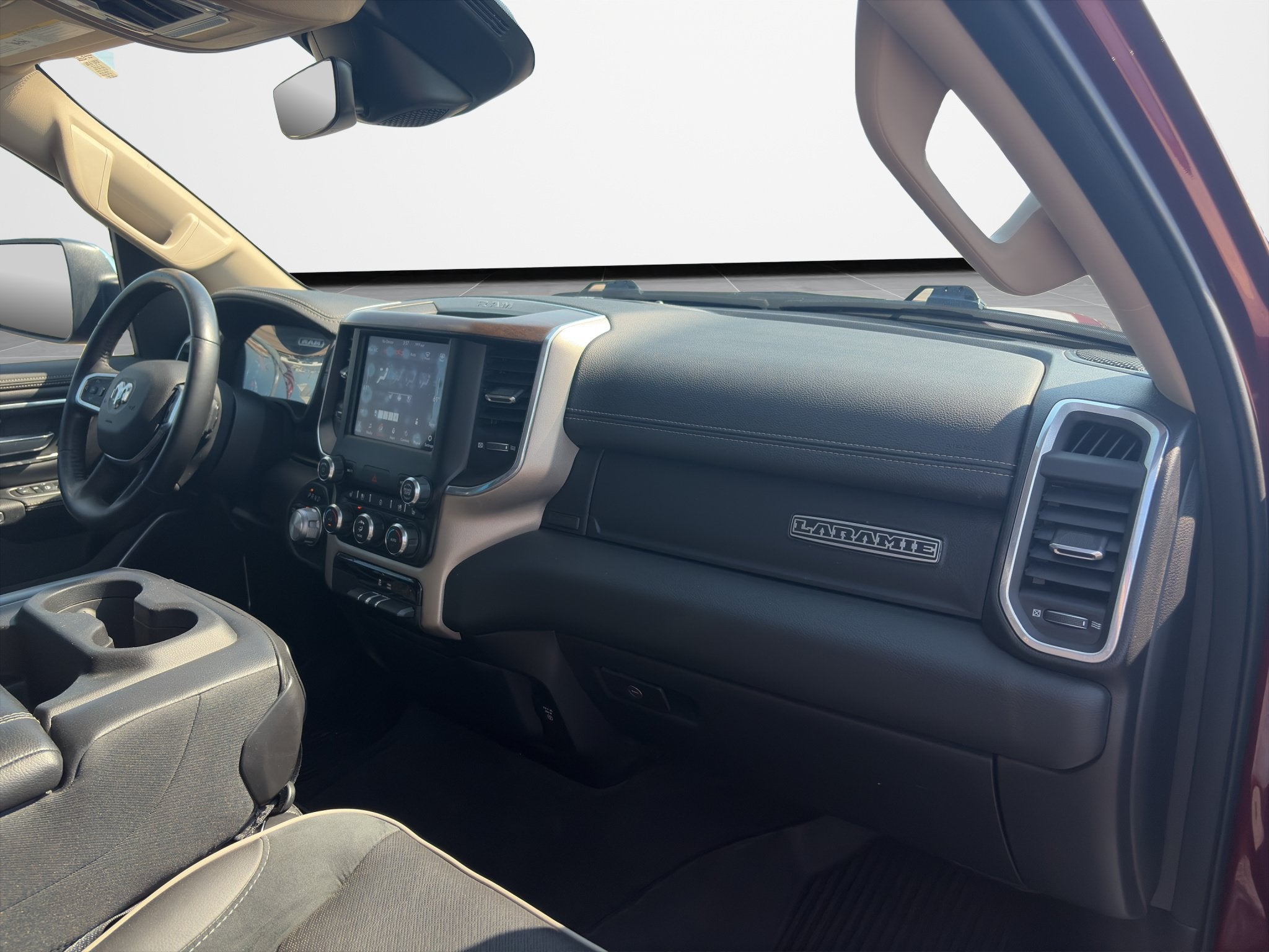 2021 RAM 1500 Laramie Crew Cab 4x4 5'7' Box