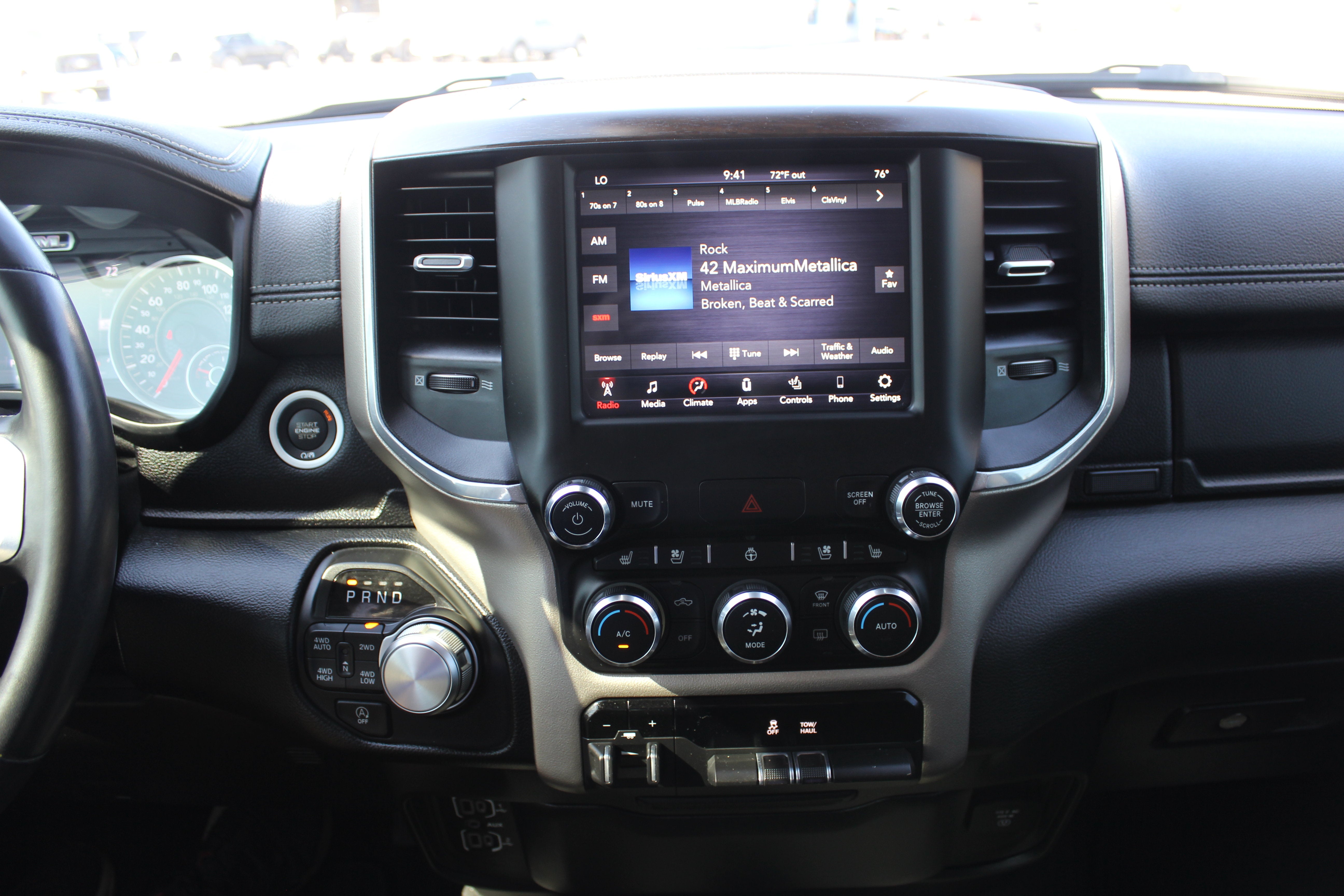 2021 RAM 1500 Laramie Crew Cab 4x4 5'7' Box