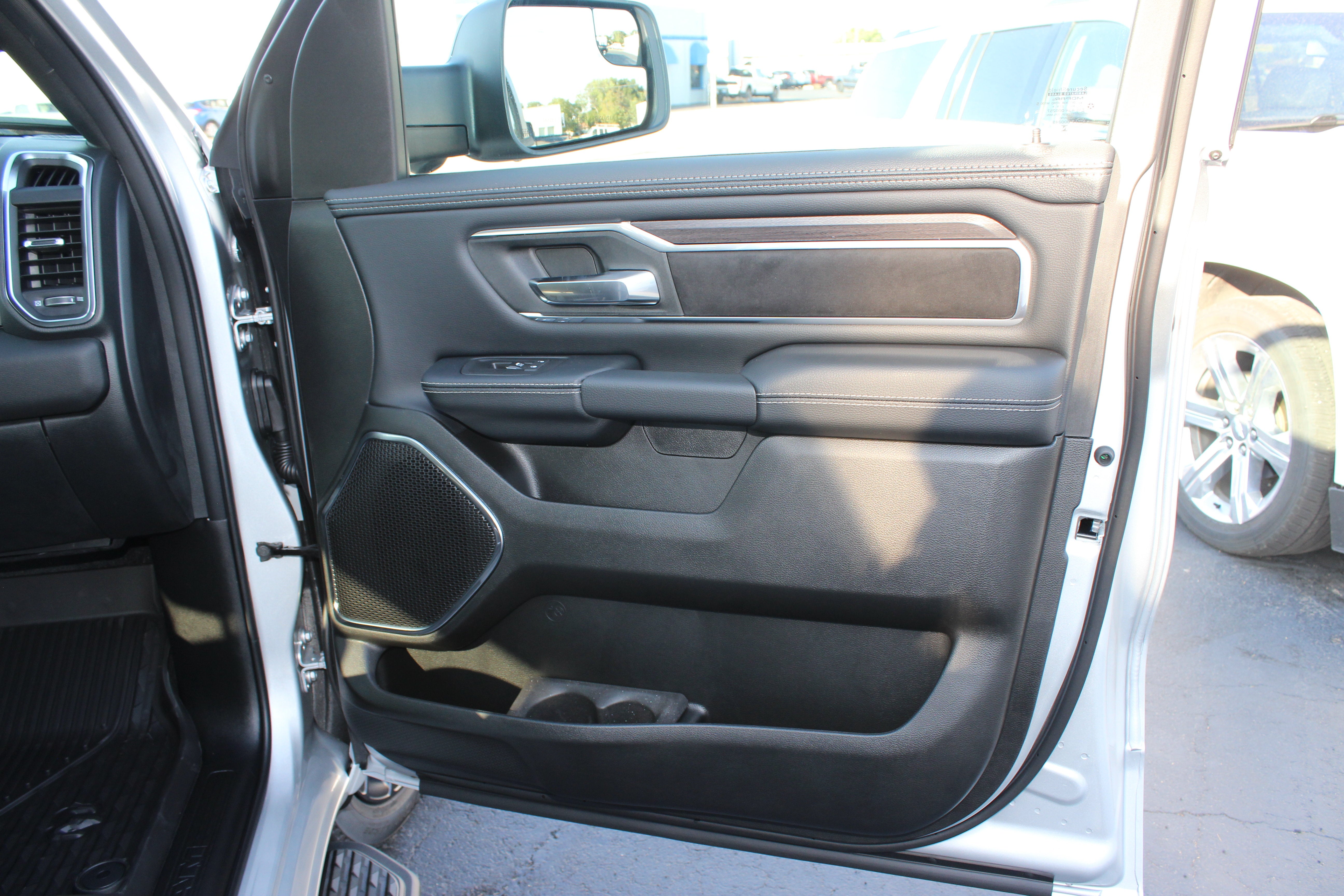 2027 RAM Ram 1500 RAM 1500 LARAMIE CREW CAB 4X4 5'7' BOX