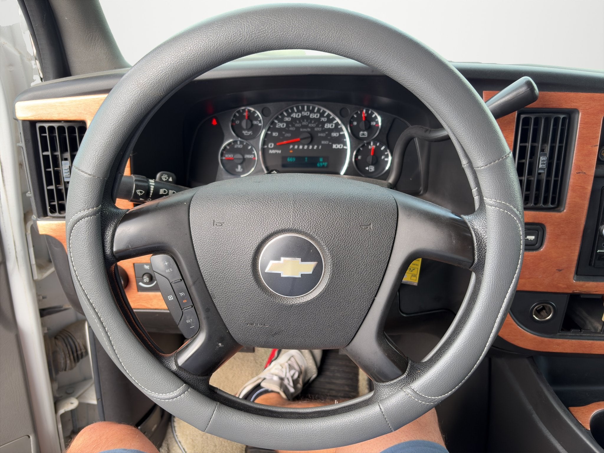 2008 Chevrolet Express Cargo Van Y3H Paratransit