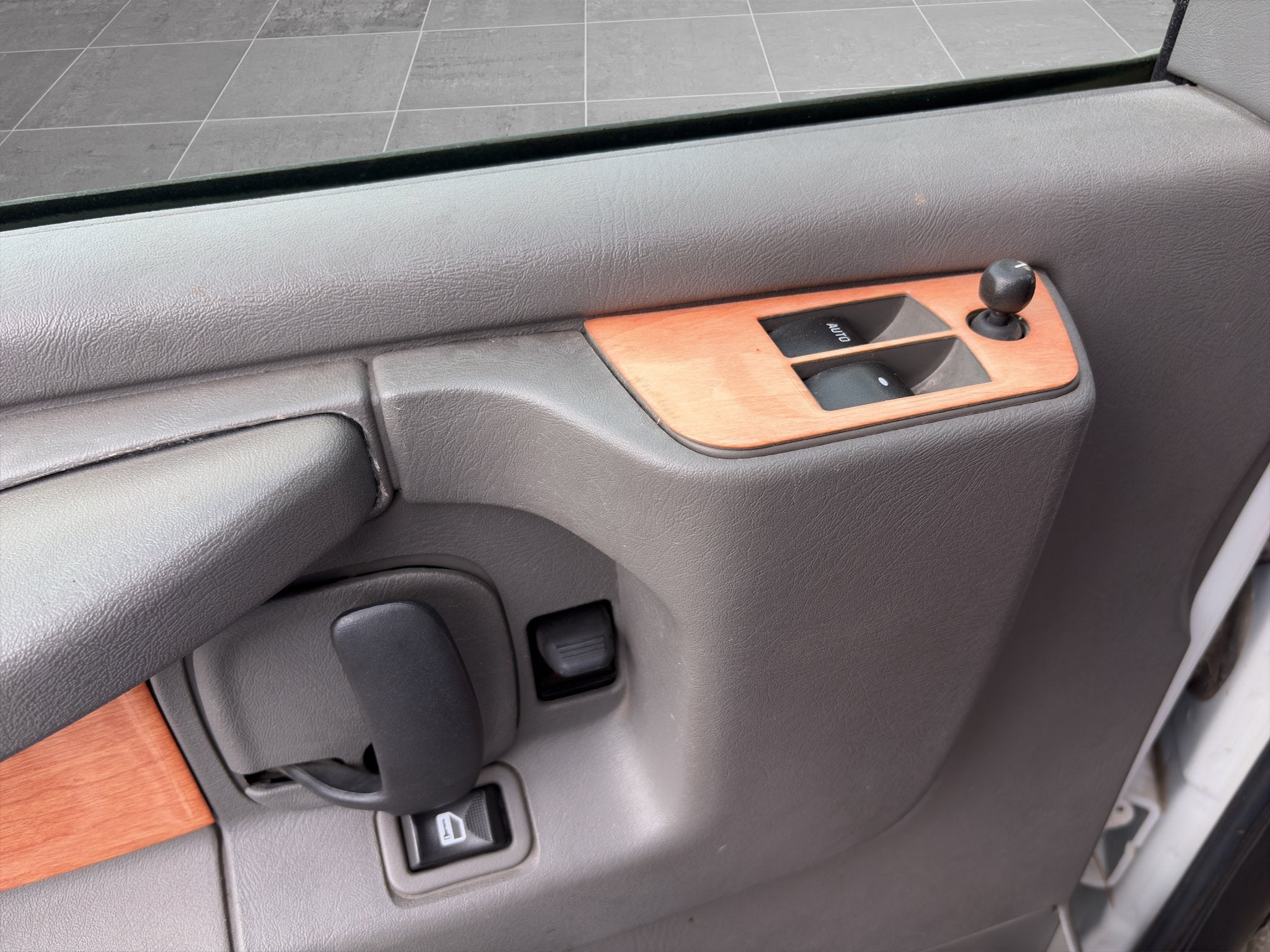 2008 Chevrolet Express Cargo Van Y3H Paratransit