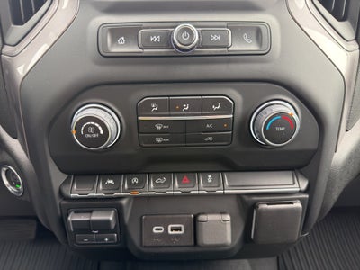 2023 Chevrolet Silverado 1500 4WD Crew Cab Short Bed Custom