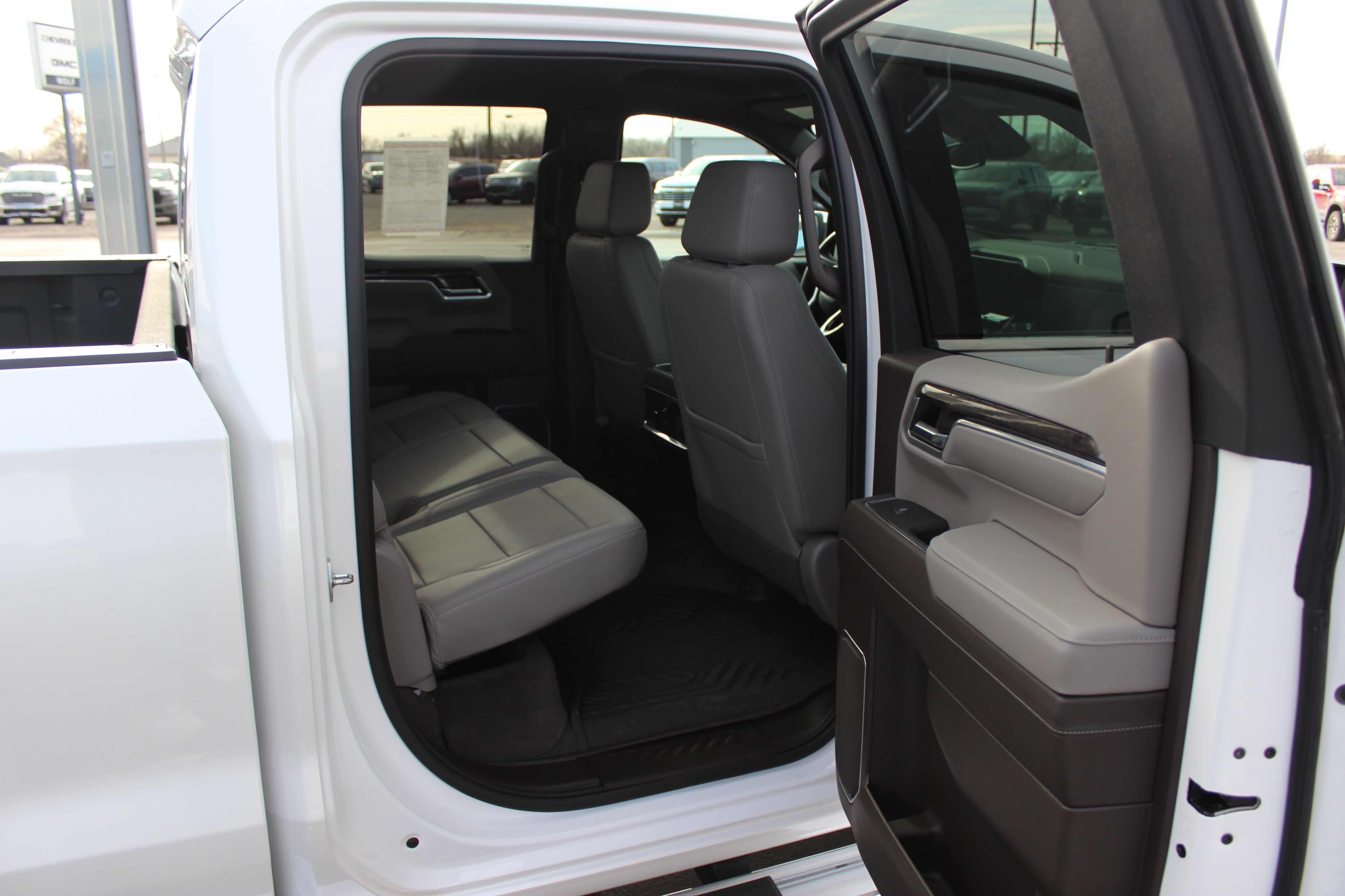 2022 Chevrolet Silverado 1500 4WD Crew Cab Standard Bed LTZ