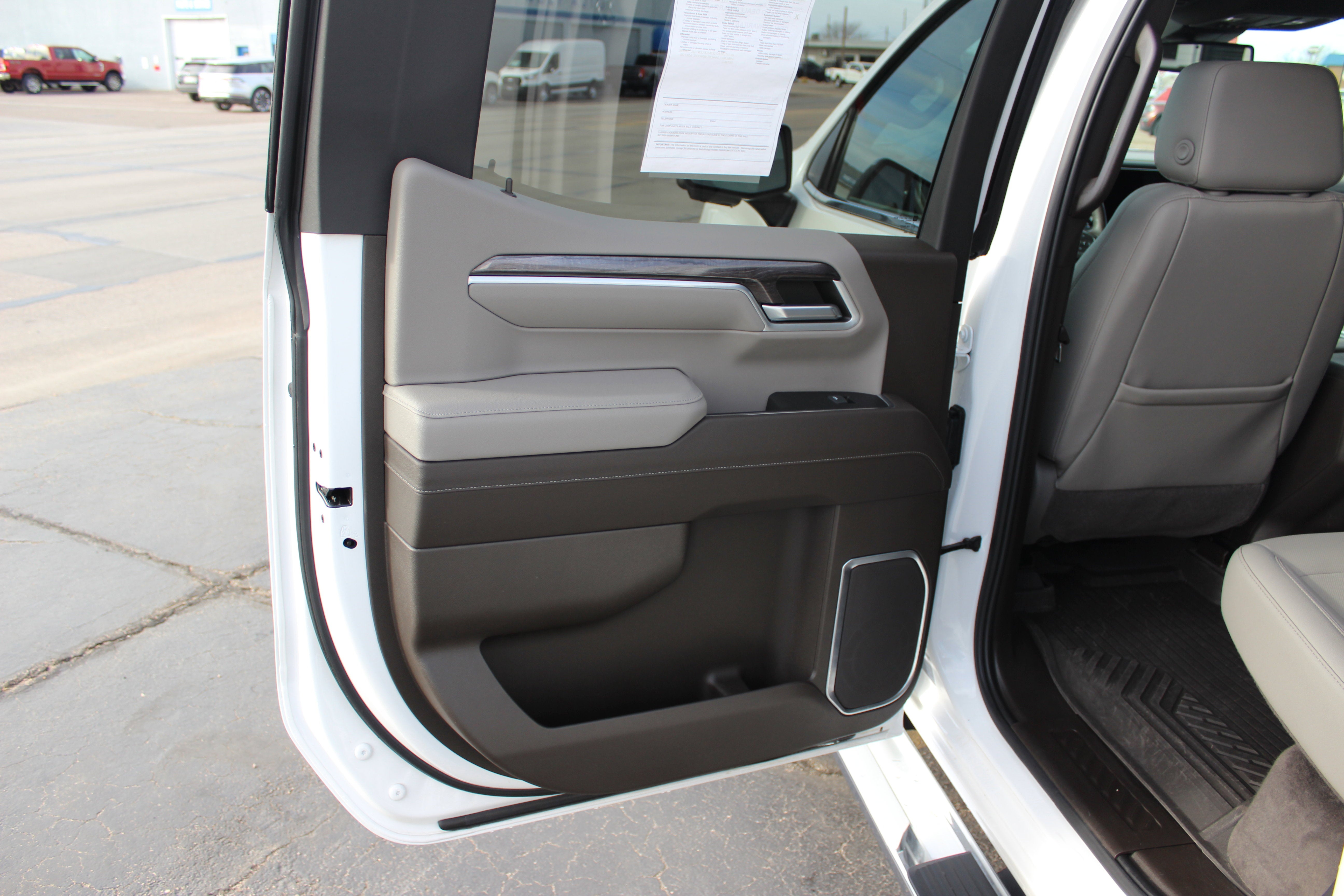 2022 Chevrolet Silverado 1500 4WD Crew Cab Standard Bed LTZ