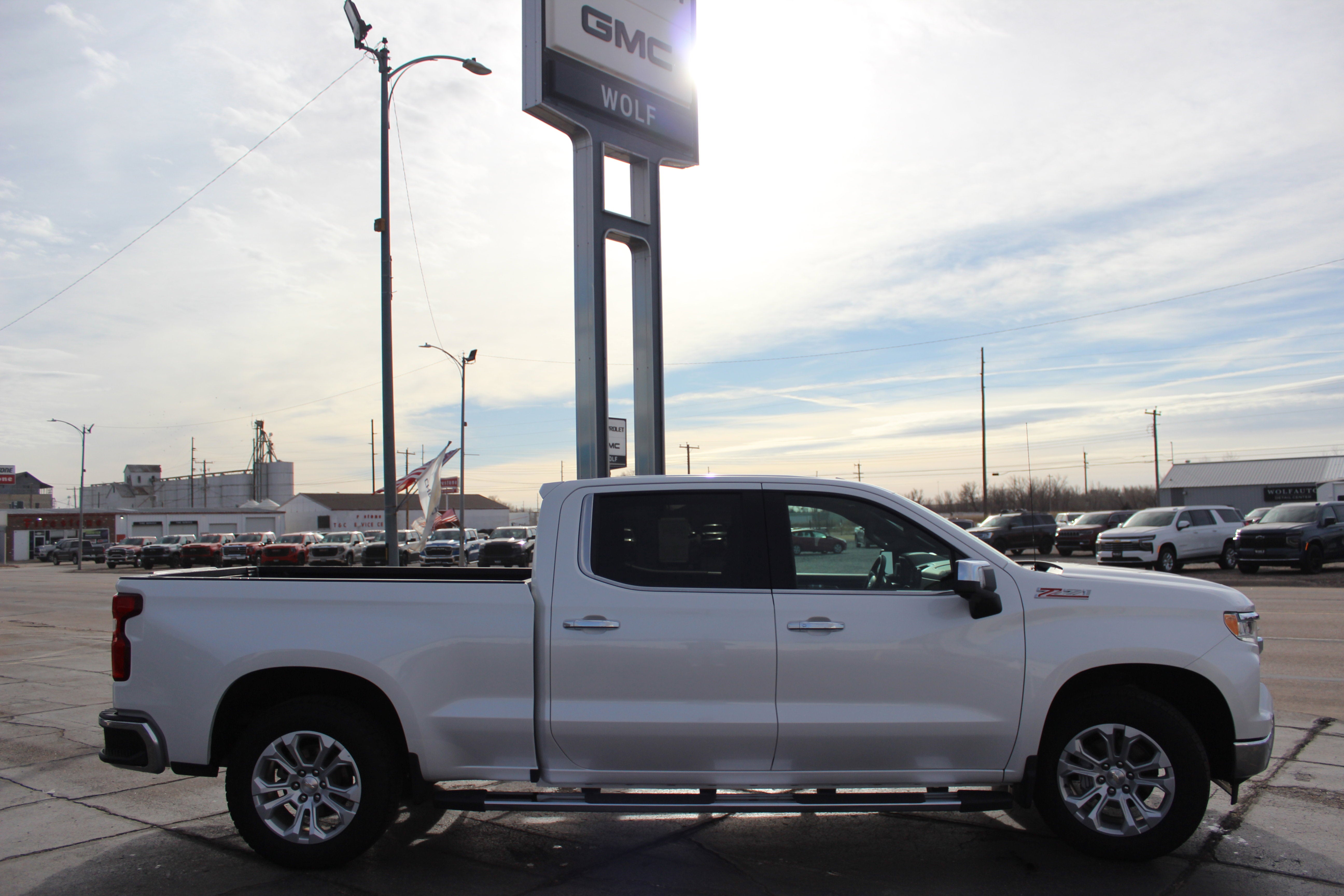 2022 Chevrolet Silverado 1500 4WD Crew Cab Standard Bed LTZ