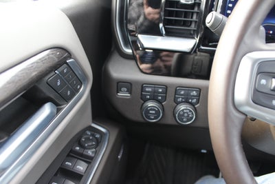 2022 Chevrolet Silverado 1500 4WD Crew Cab Standard Bed LTZ