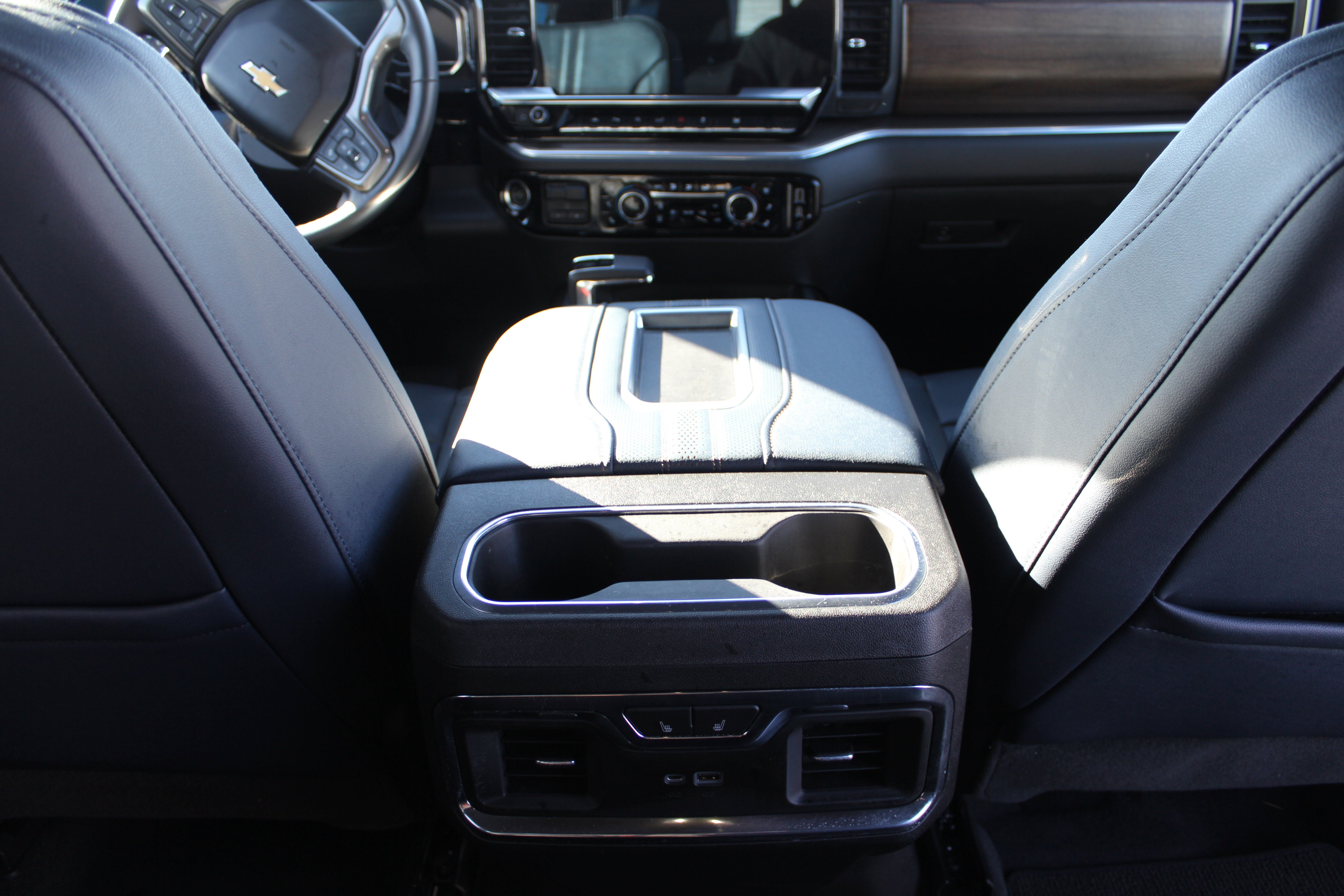 2022 Chevrolet Silverado 1500 4WD Crew Cab Short Bed High Country