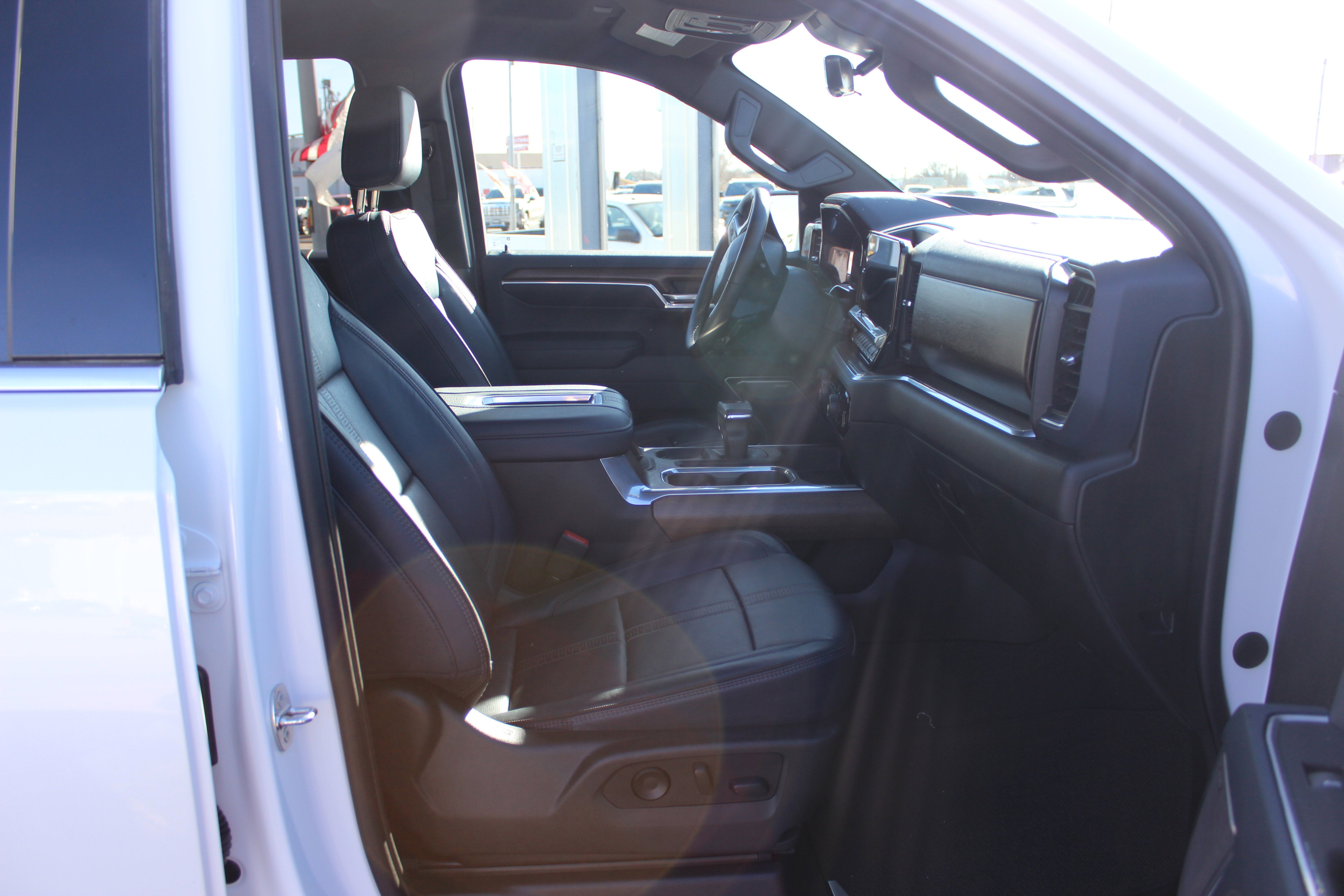 2022 Chevrolet Silverado 1500 4WD Crew Cab Short Bed High Country