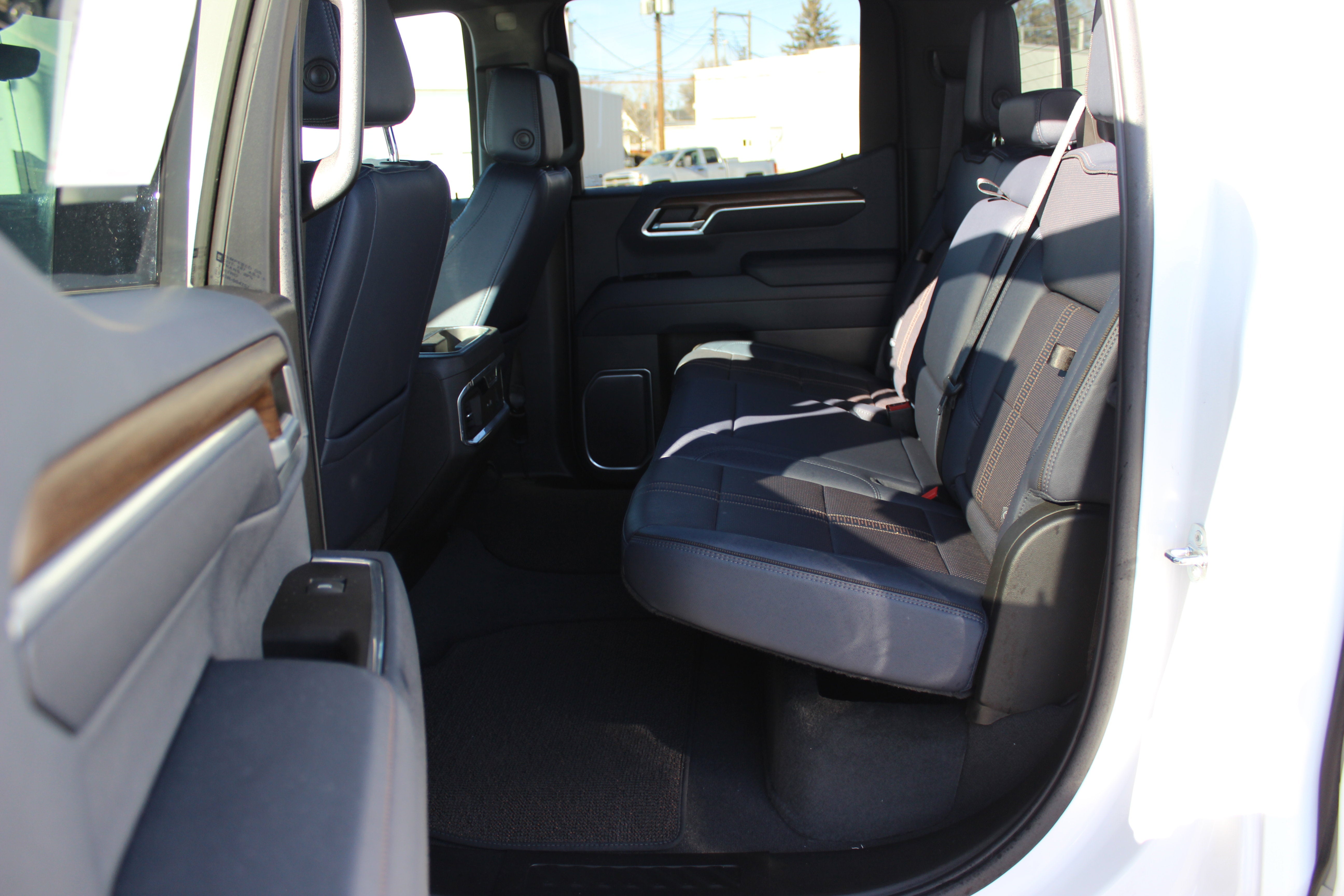 2022 Chevrolet Silverado 1500 4WD Crew Cab Short Bed High Country