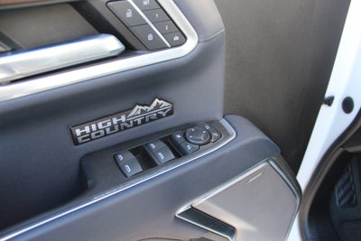 2022 Chevrolet Silverado 1500 4WD Crew Cab Short Bed High Country