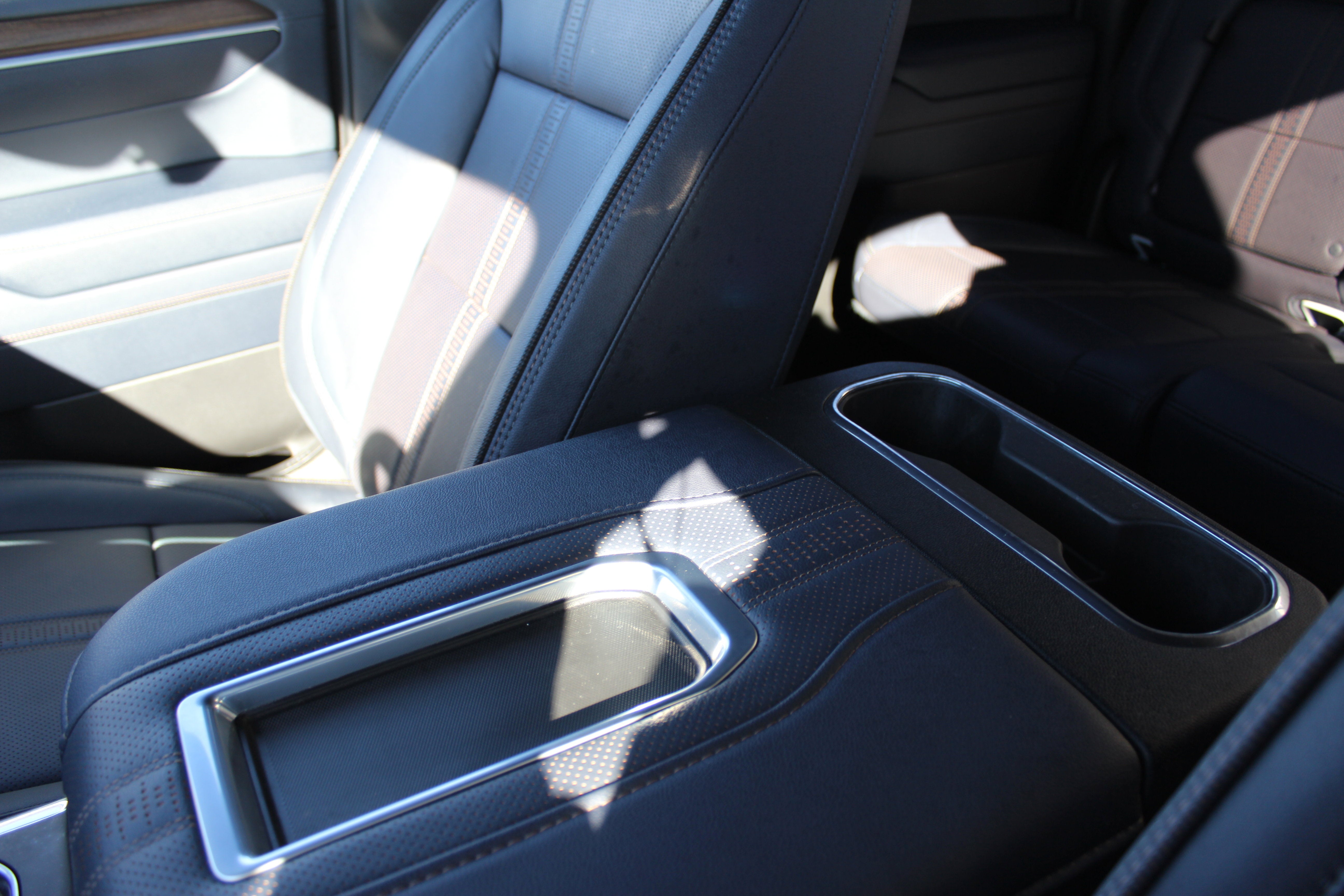 2022 Chevrolet Silverado 1500 4WD Crew Cab Short Bed High Country