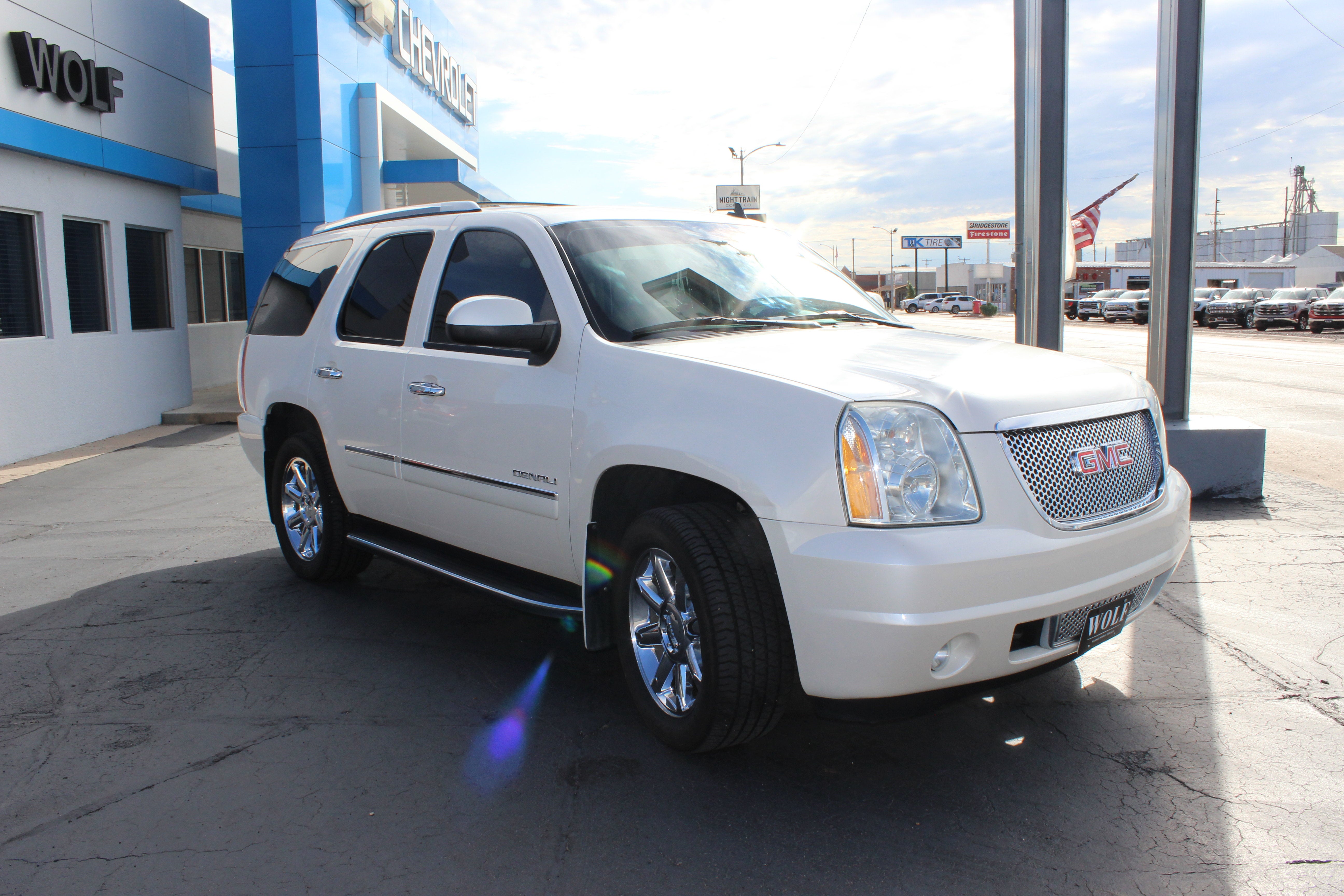 Used 2014 GMC Yukon Denali with VIN 1GKS2EEFXER141047 for sale in Ogallala, NE