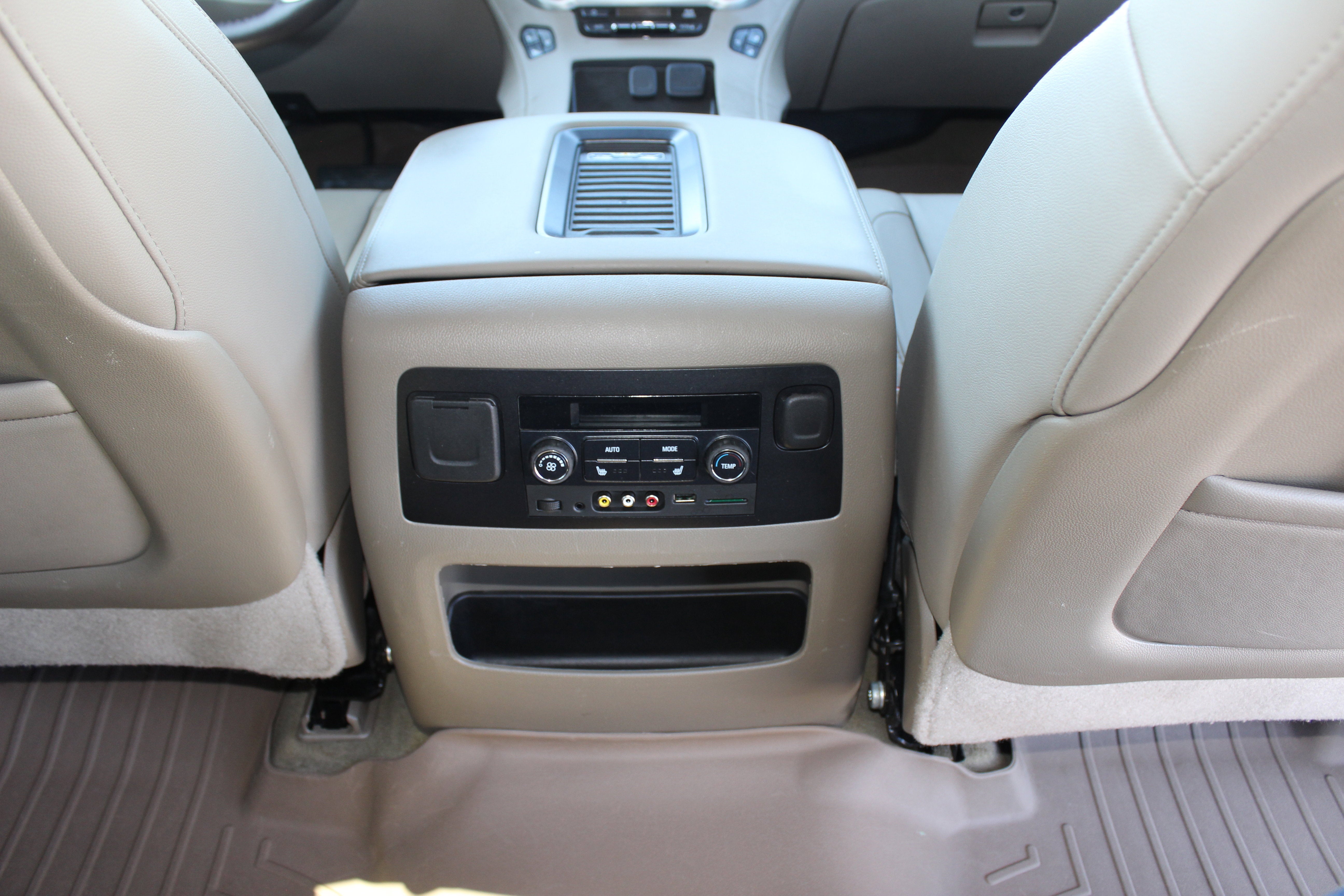 2016 GMC Yukon XL SLT