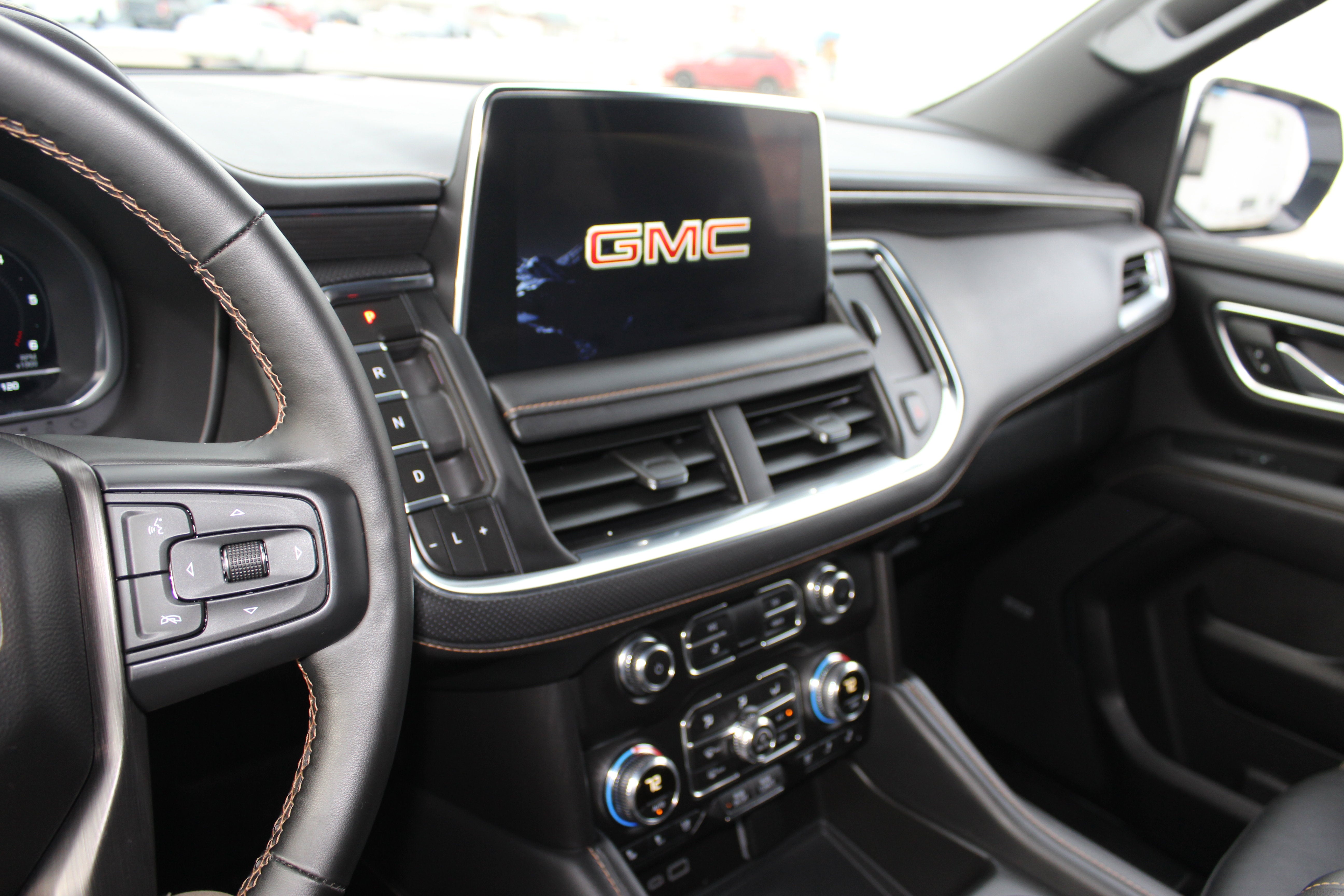 2023 GMC Yukon XL 4WD AT4