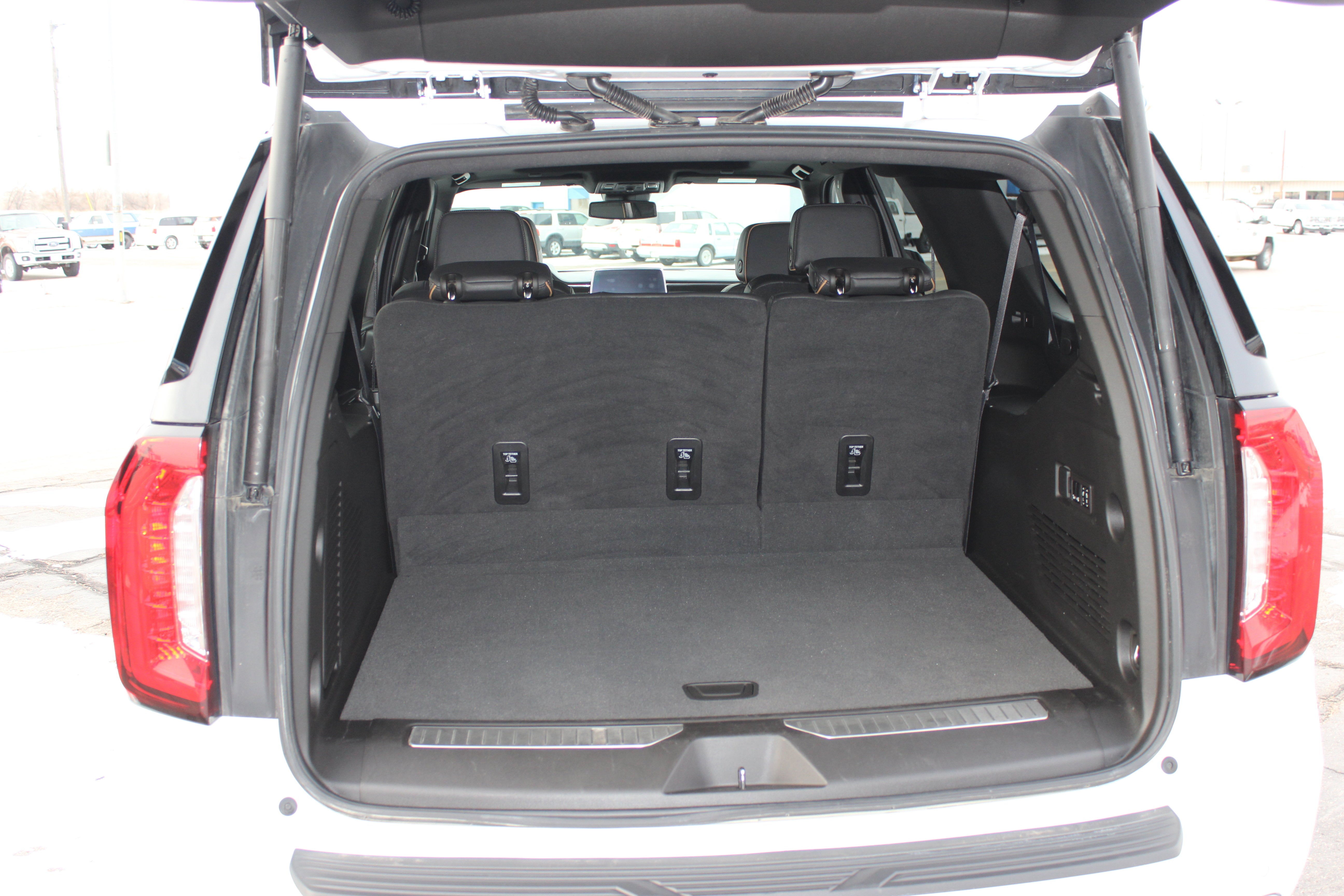 2023 GMC Yukon XL 4WD AT4