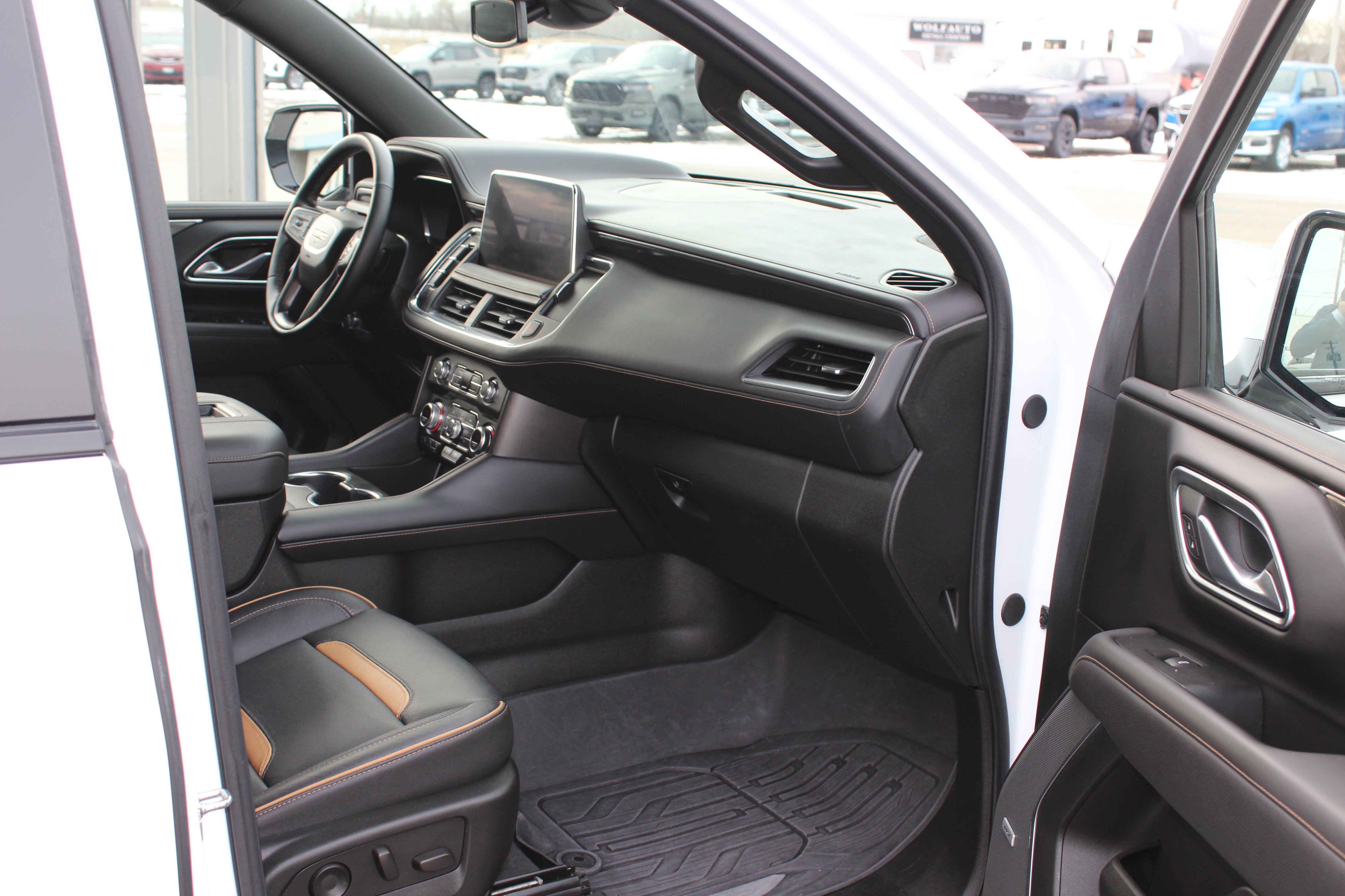 2023 GMC Yukon XL 4WD AT4