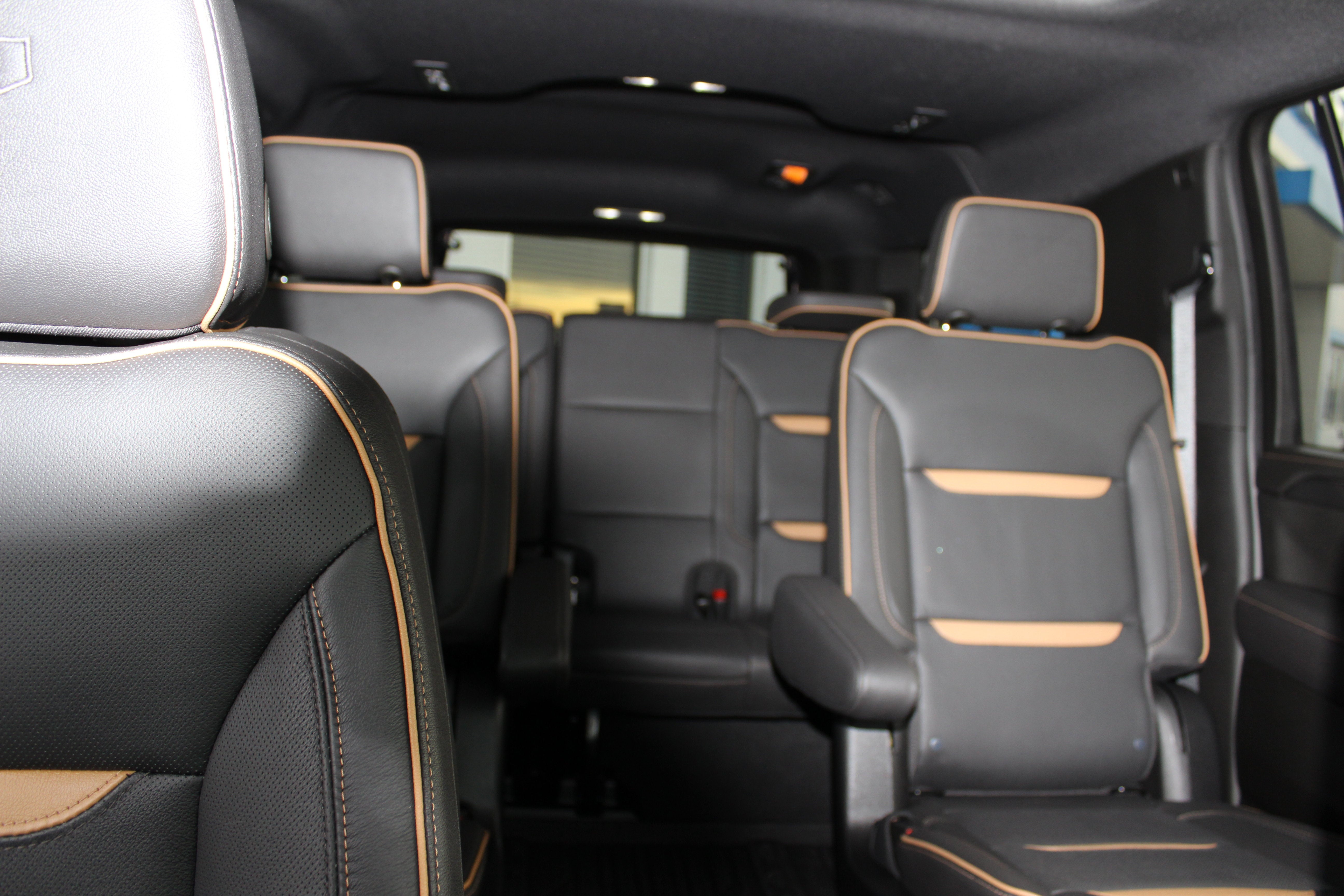 2023 GMC Yukon XL 4WD AT4