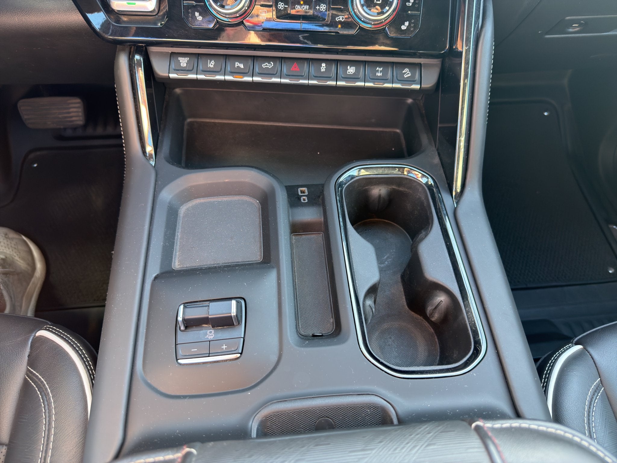 2024 GMC Sierra 2500HD 4WD Crew Cab Standard Bed AT4X