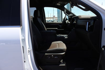 2025 GMC Sierra 3500HD 4WD Crew Cab Standard Bed Denali
