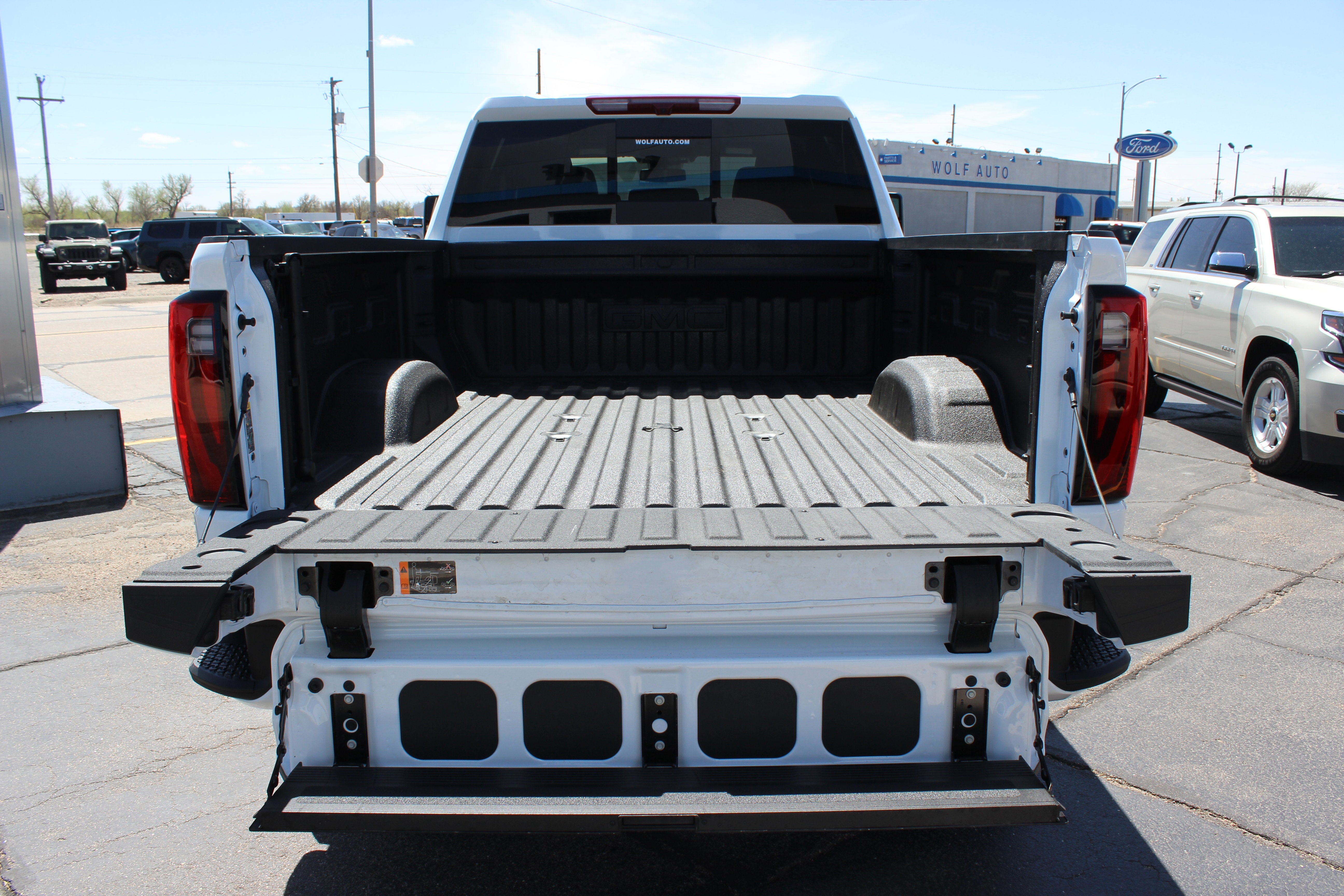 2025 GMC Sierra 3500HD 4WD Crew Cab Standard Bed Denali