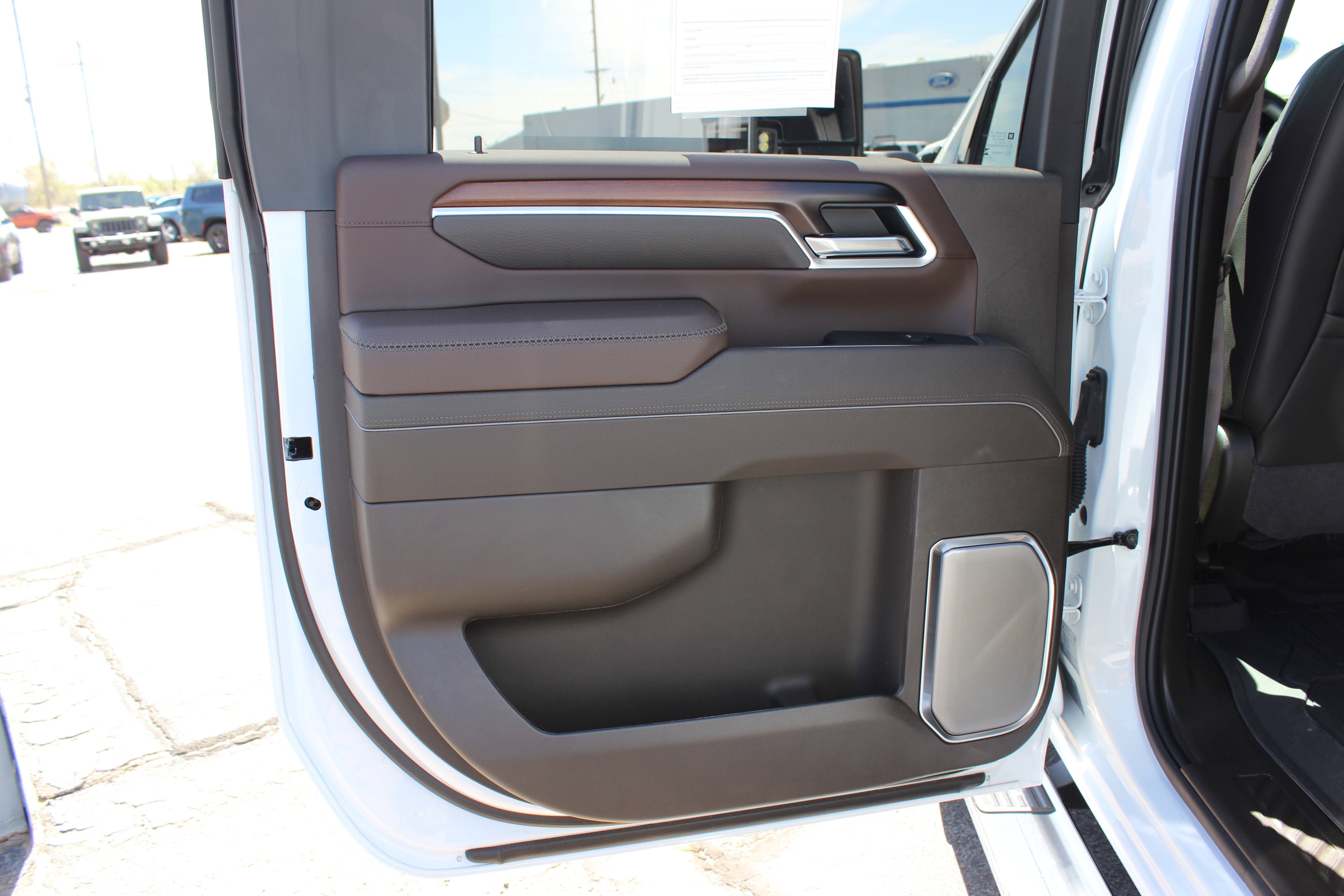 2025 GMC Sierra 3500HD 4WD Crew Cab Standard Bed Denali