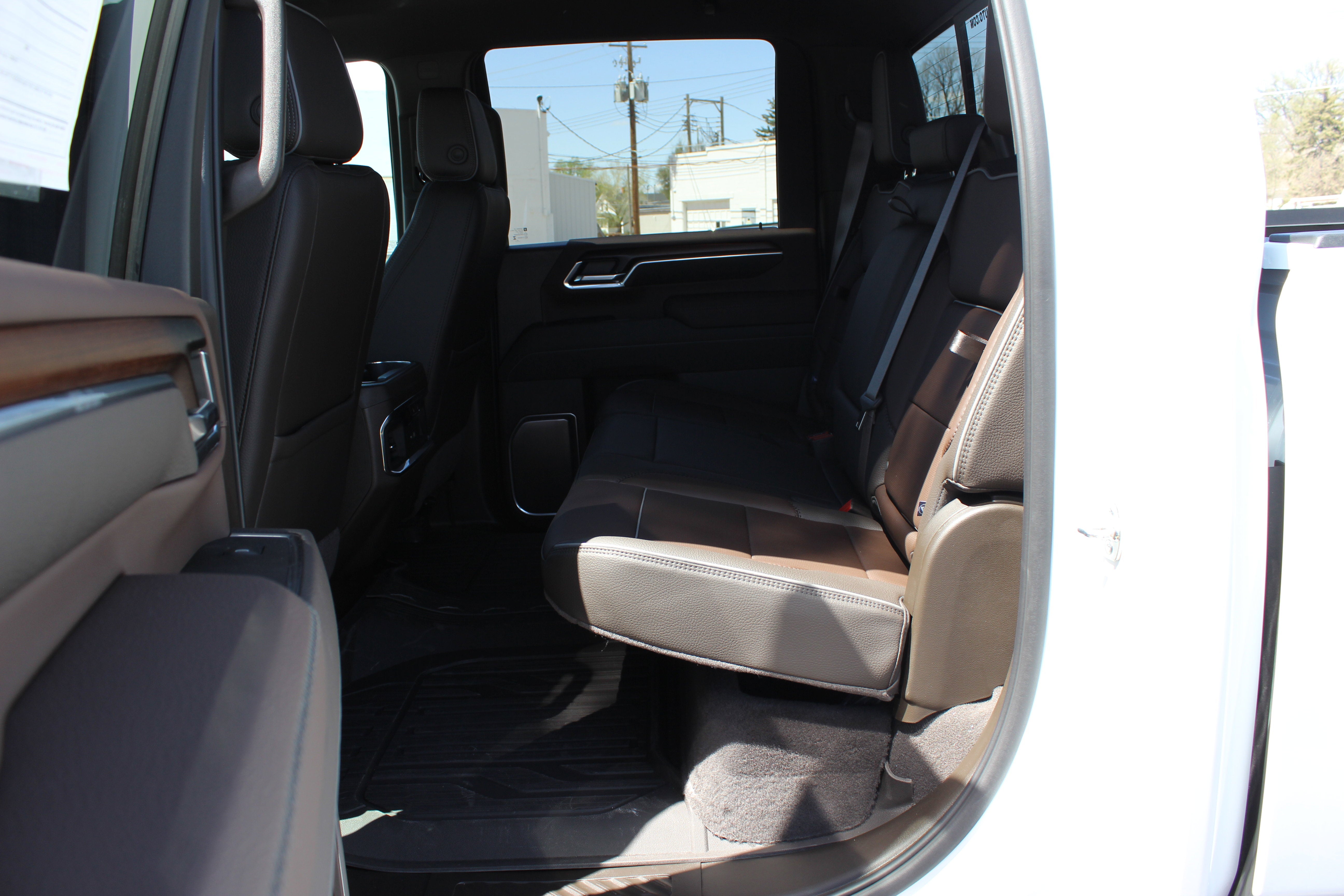 2025 GMC Sierra 3500HD 4WD Crew Cab Standard Bed Denali