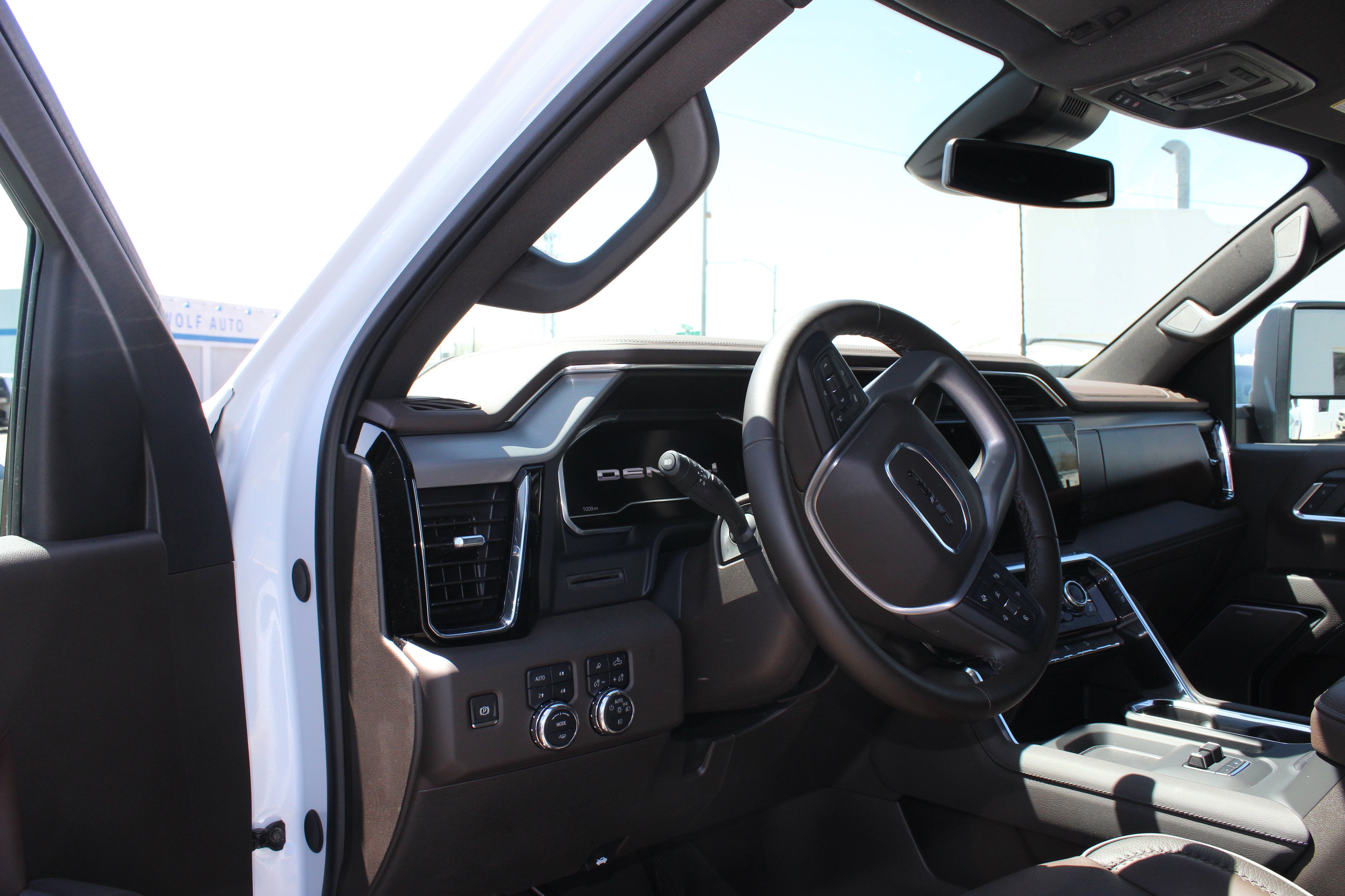 2025 GMC Sierra 3500HD 4WD Crew Cab Standard Bed Denali