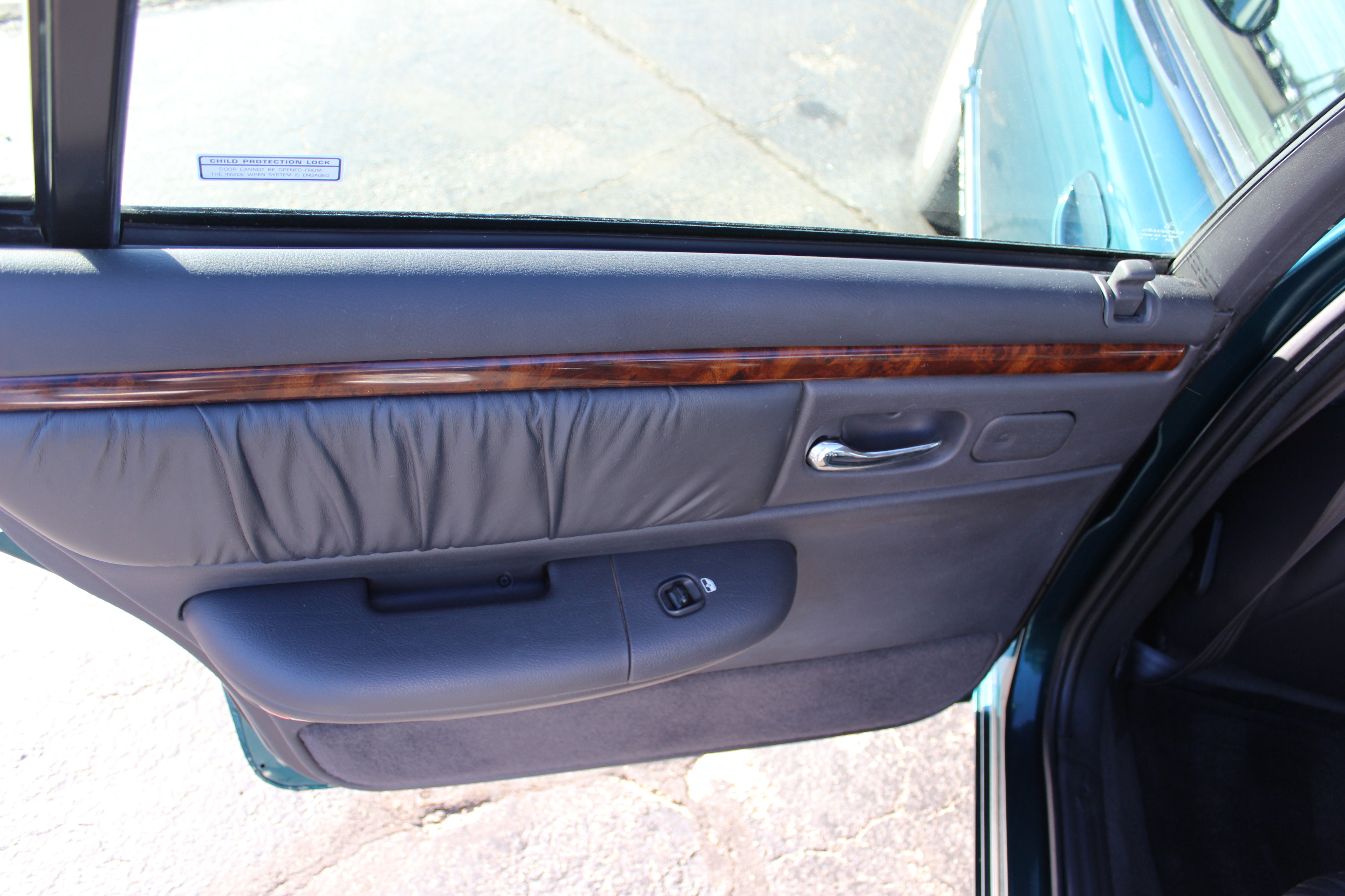 1994 Chrysler LHS 4dr Sedan