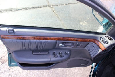 1994 Chrysler LHS 4dr Sedan