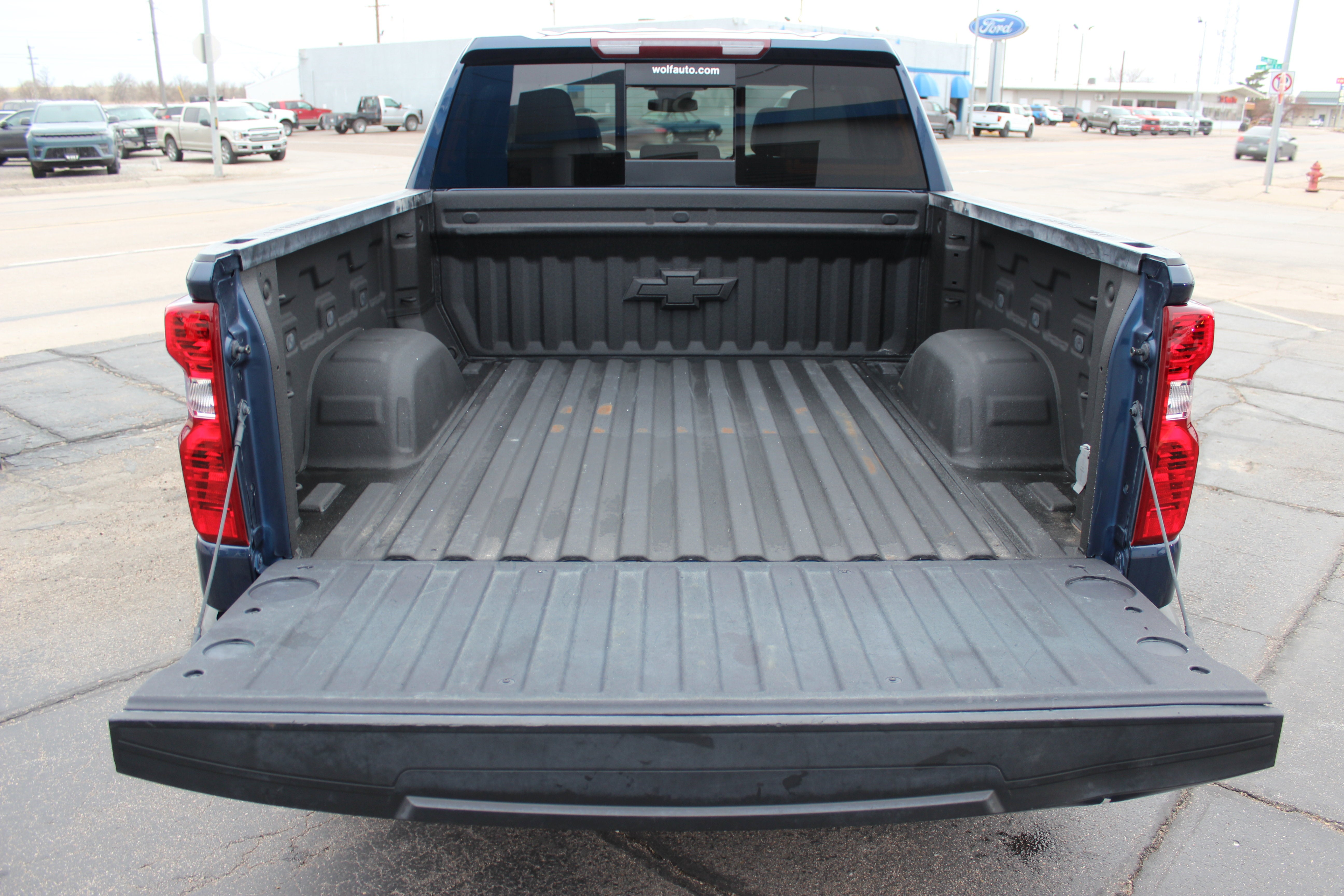 2023 Chevrolet Silverado 1500 4WD Crew Cab Standard Bed LT