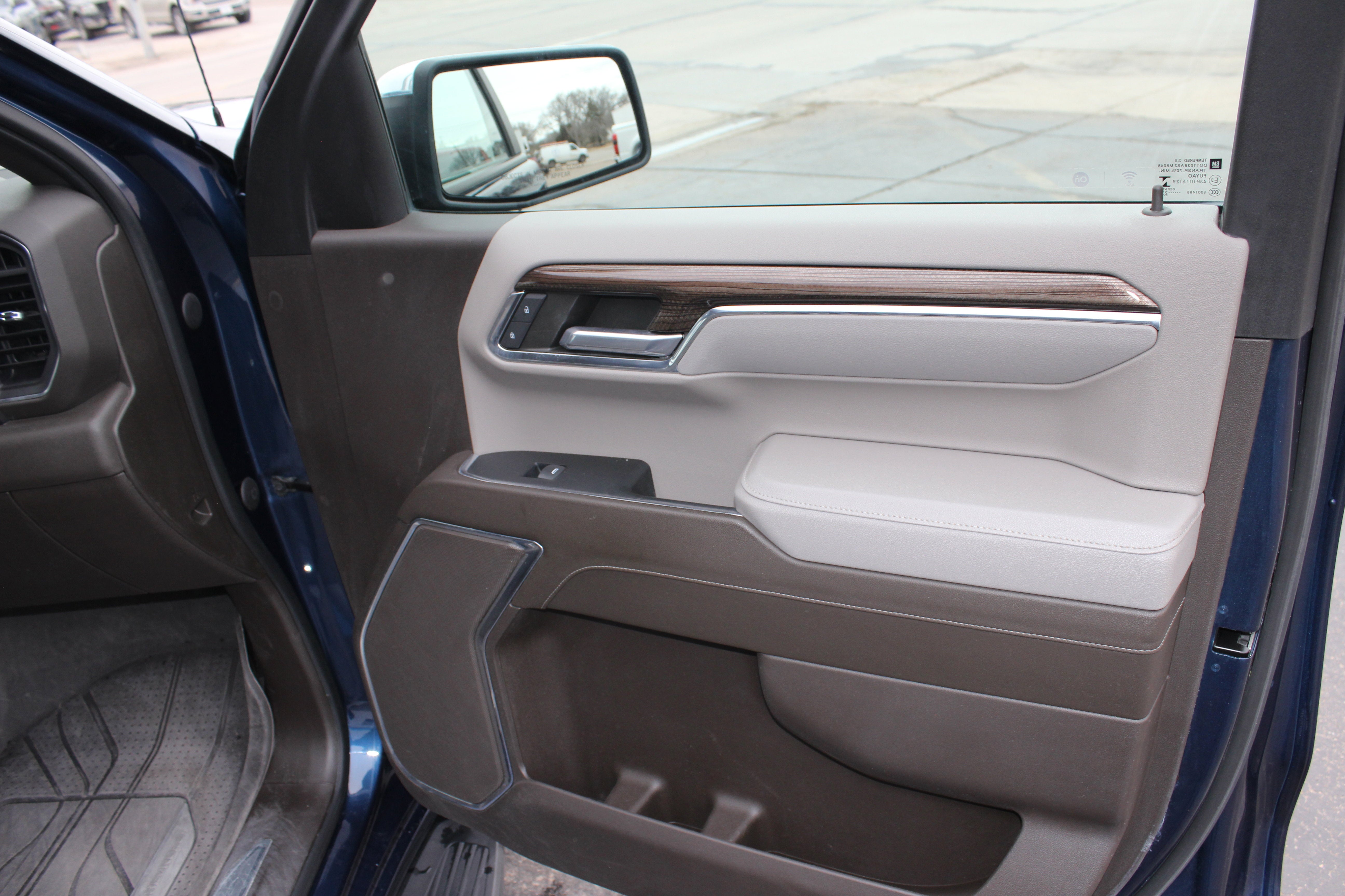 2023 Chevrolet Silverado 1500 4WD Crew Cab Standard Bed LT