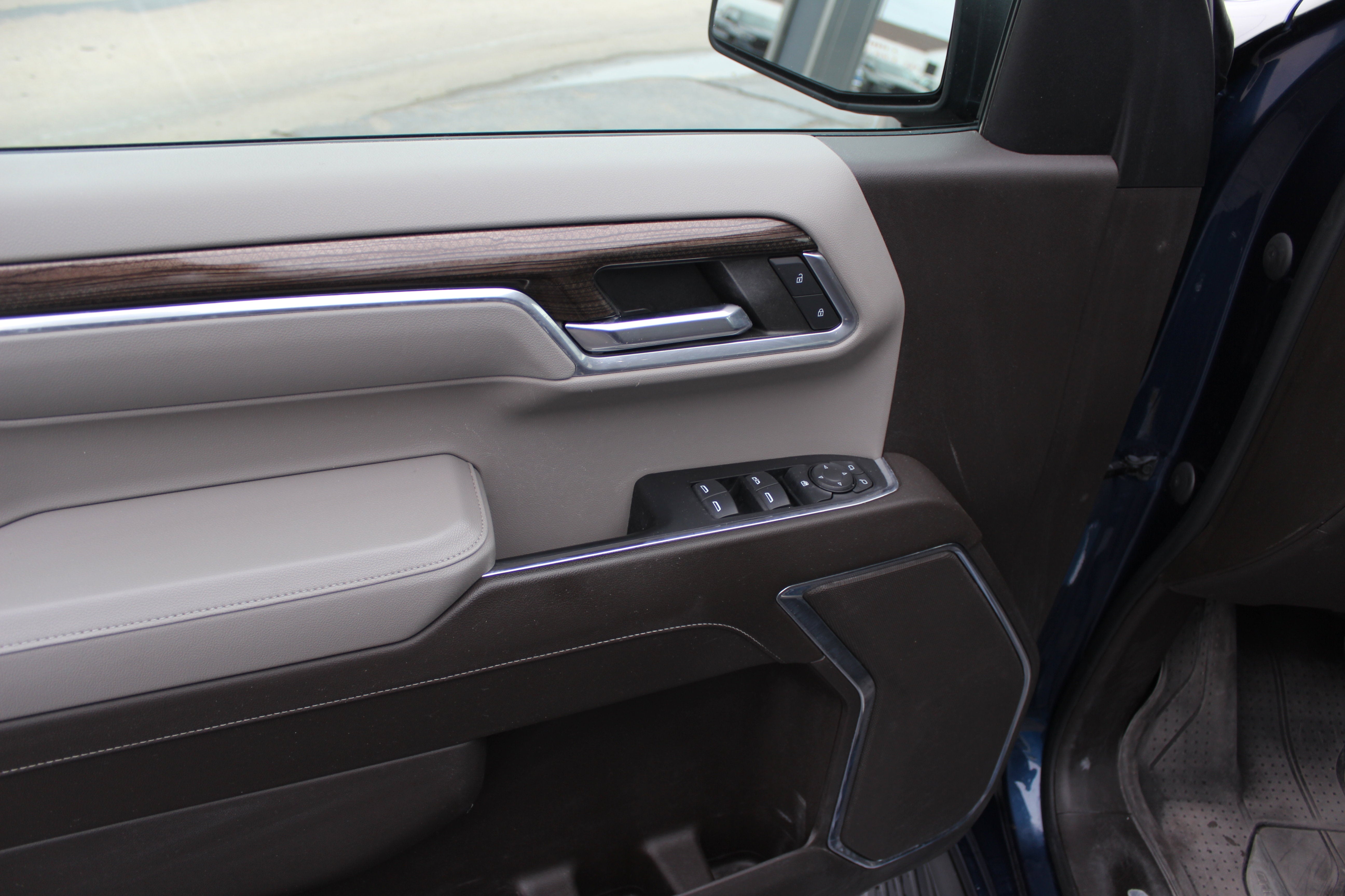 2023 Chevrolet Silverado 1500 4WD Crew Cab Standard Bed LT