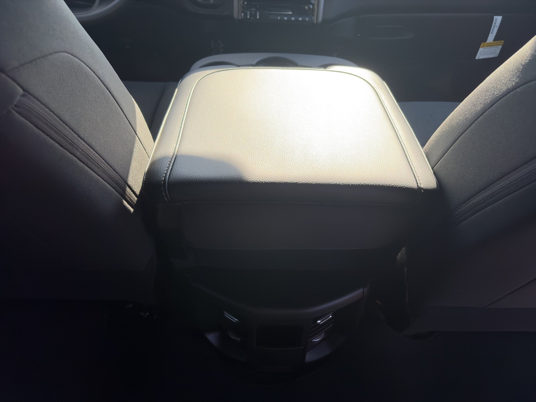 2027 RAM Ram 2500 RAM 2500 TRADESMAN CREW CAB 4X4 6'4' BOX
