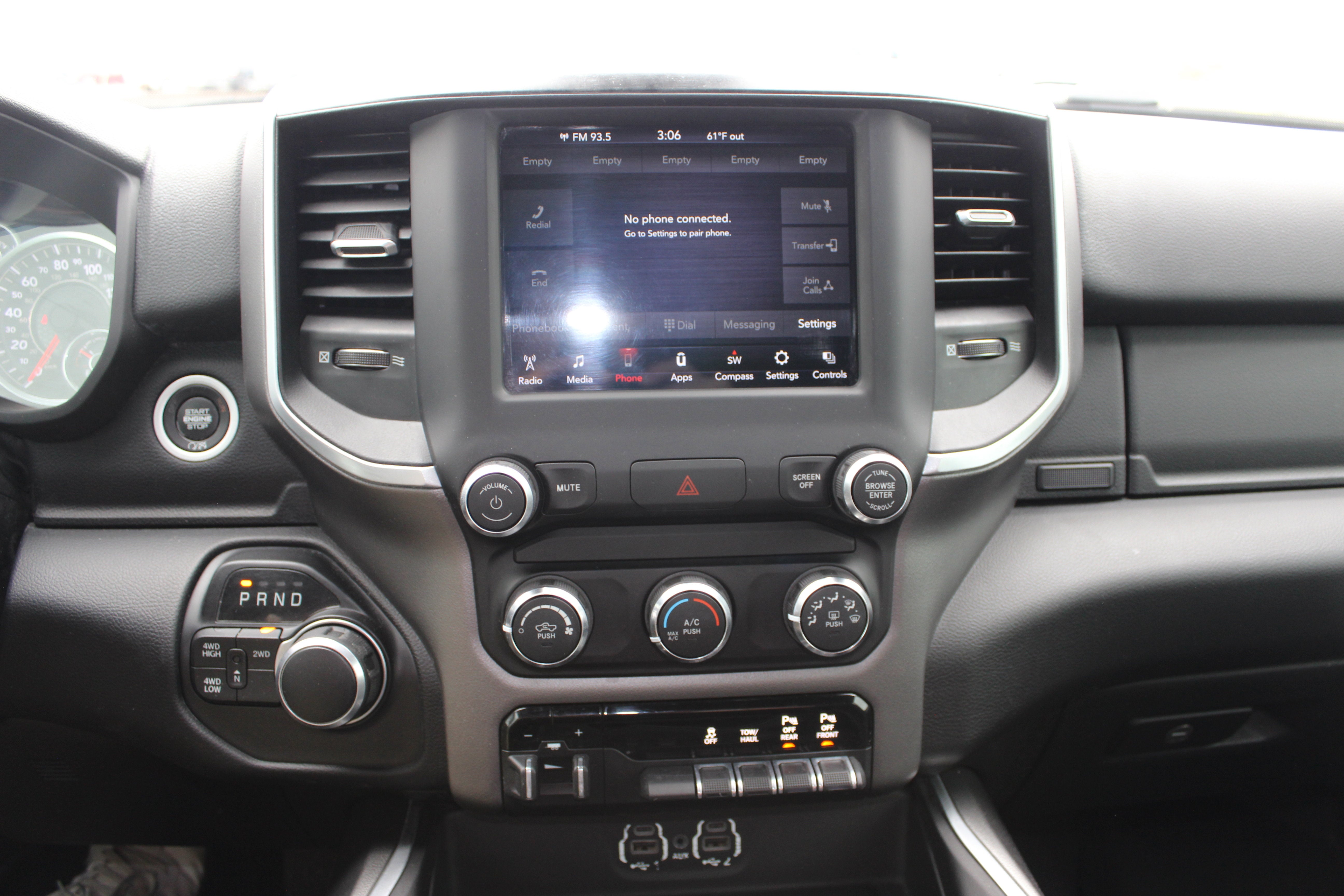 2019 RAM 2500 Big Horn Crew Cab 4x4 6'4' Box