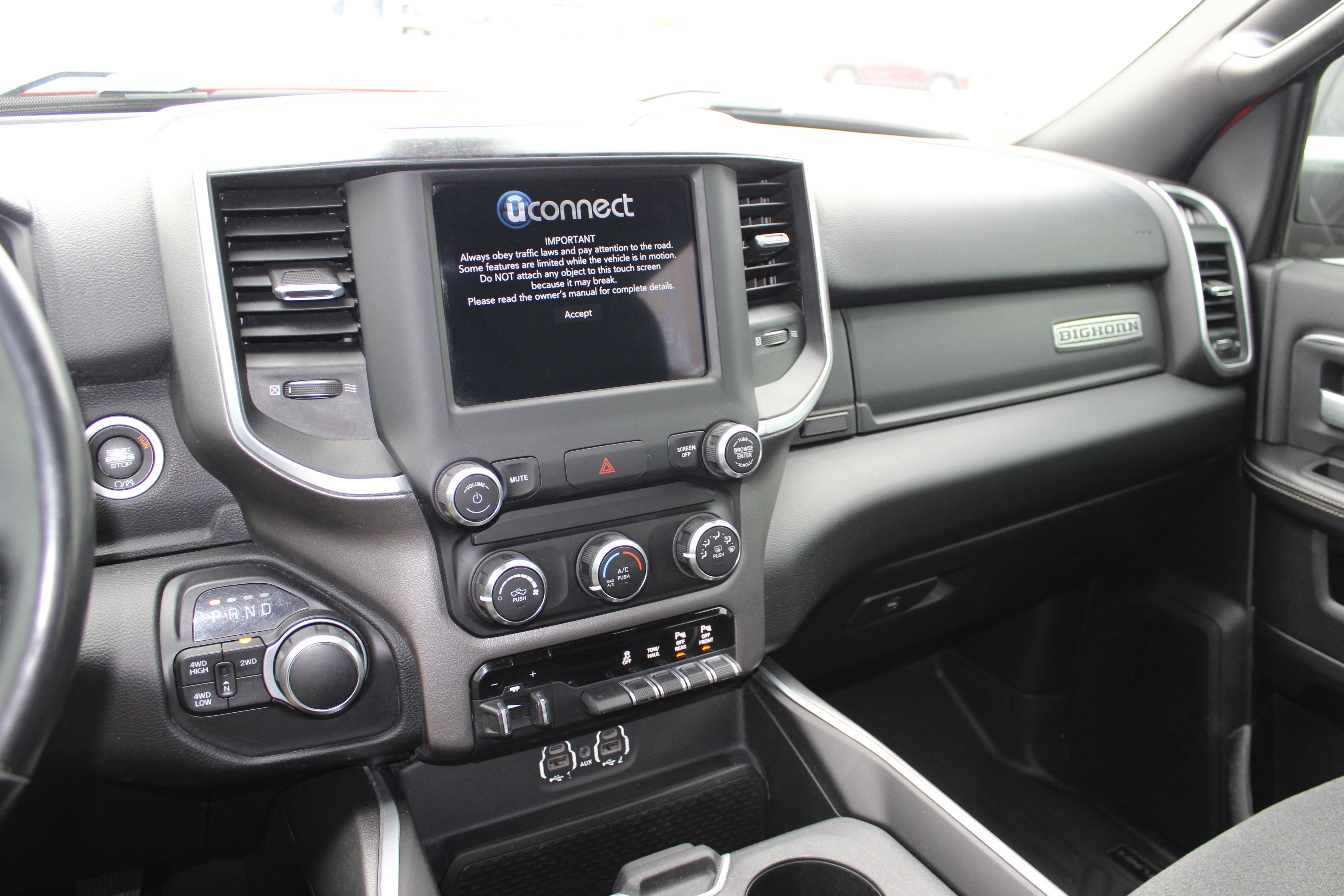 2019 RAM 2500 Big Horn Crew Cab 4x4 6'4' Box