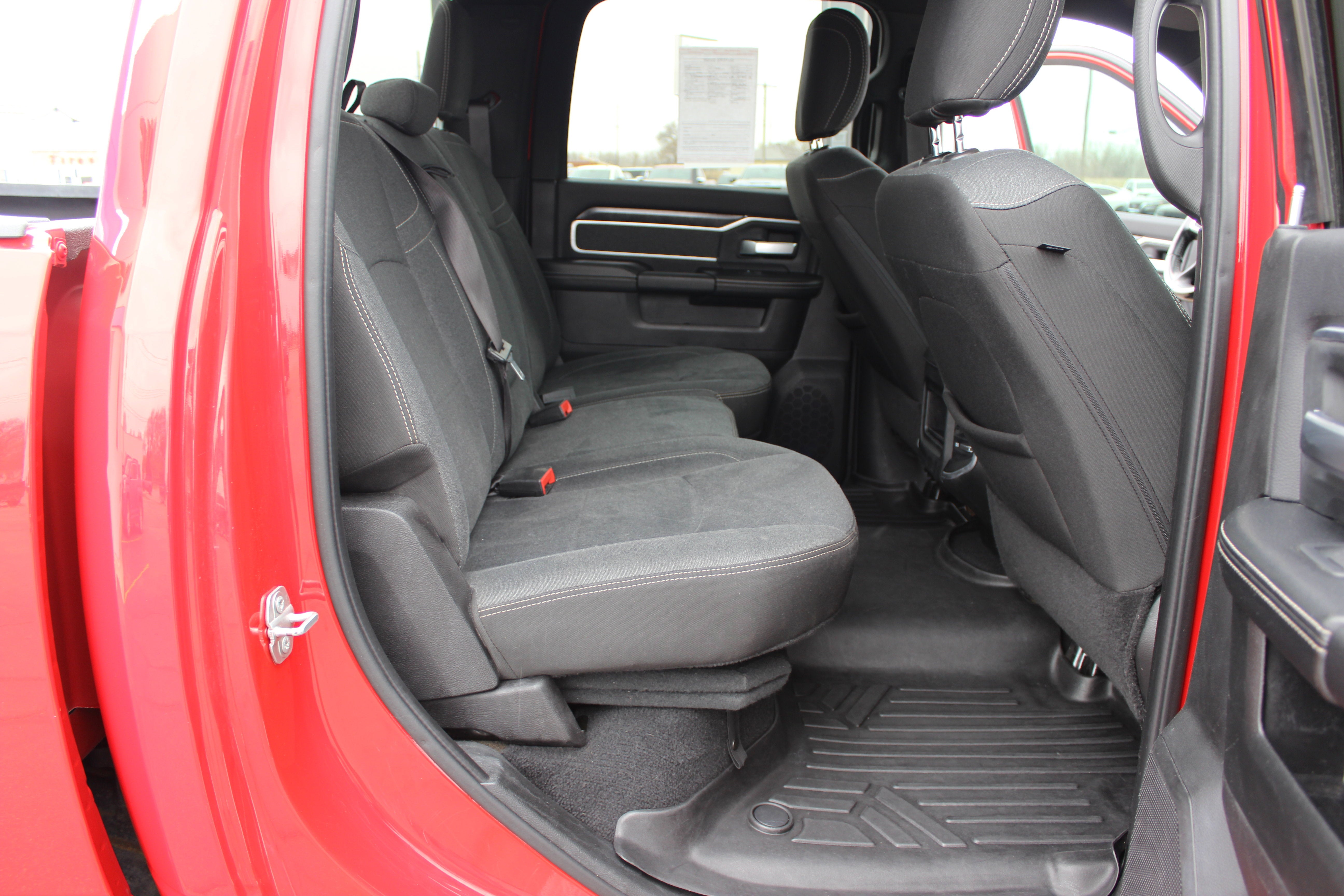 2019 RAM 2500 Big Horn Crew Cab 4x4 6'4' Box