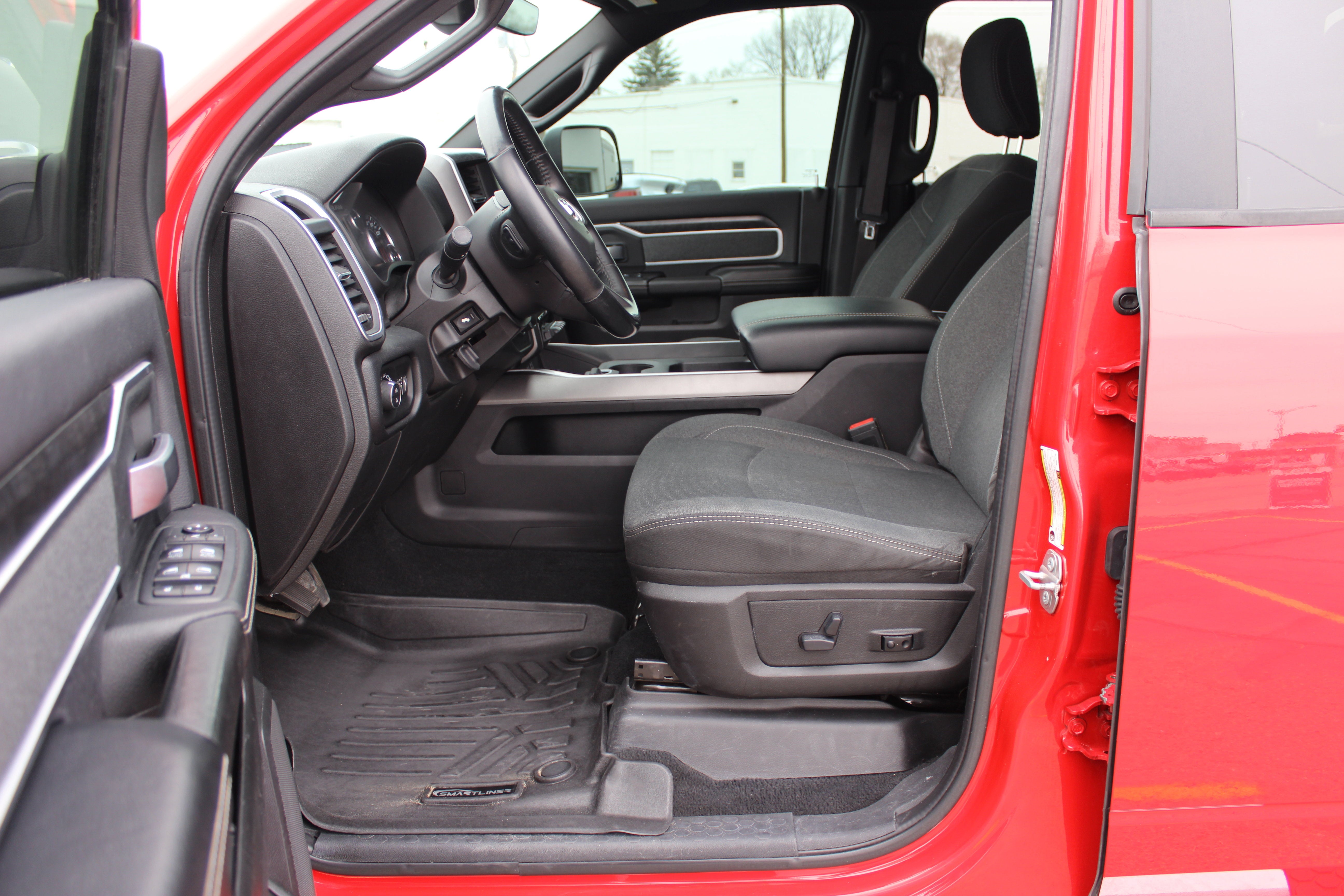 2019 RAM 2500 Big Horn Crew Cab 4x4 6'4' Box