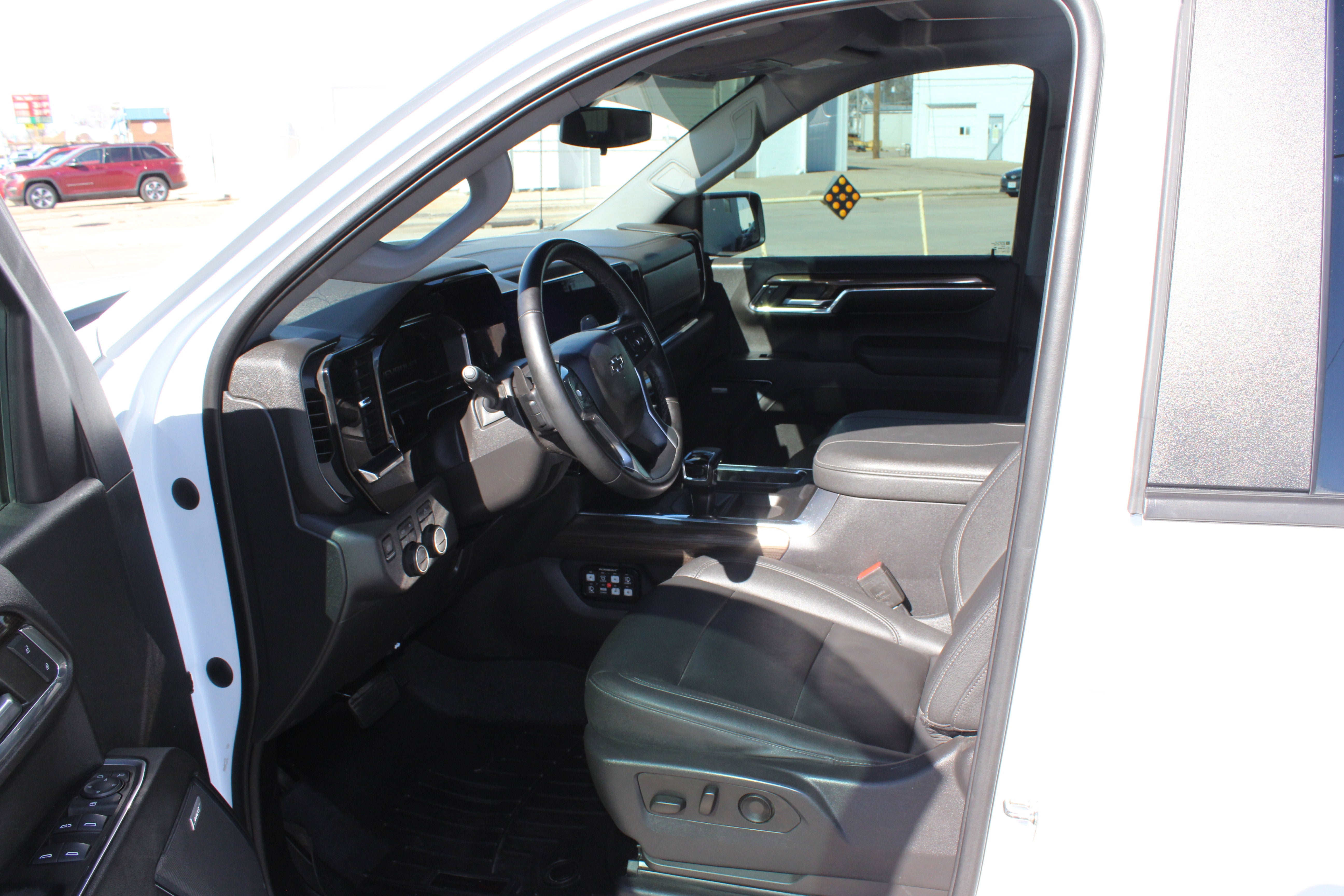 2023 Chevrolet Silverado 1500 4WD Crew Cab Short Bed RST