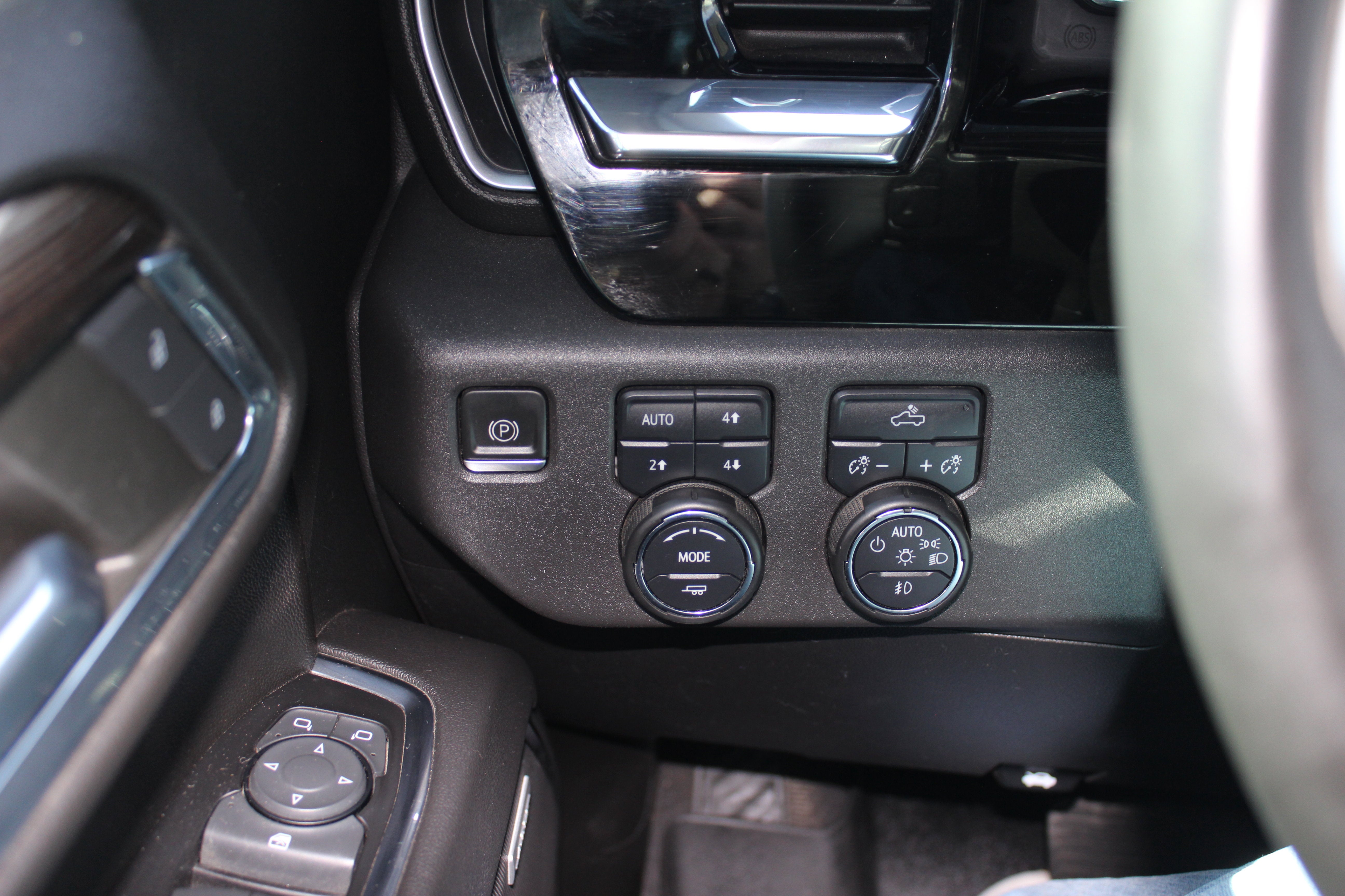 2023 Chevrolet Silverado 1500 4WD Crew Cab Short Bed RST