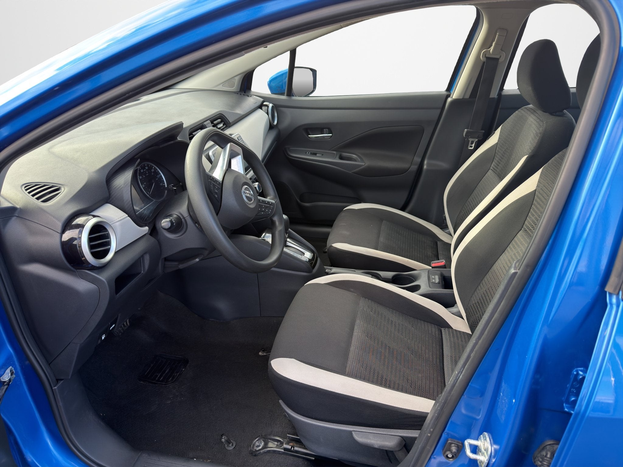 2021 Nissan Versa SV Xtronic CVT