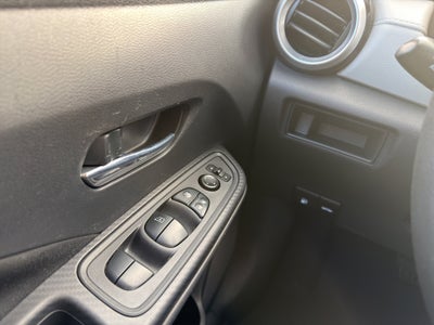 2021 Nissan Versa SV Xtronic CVT