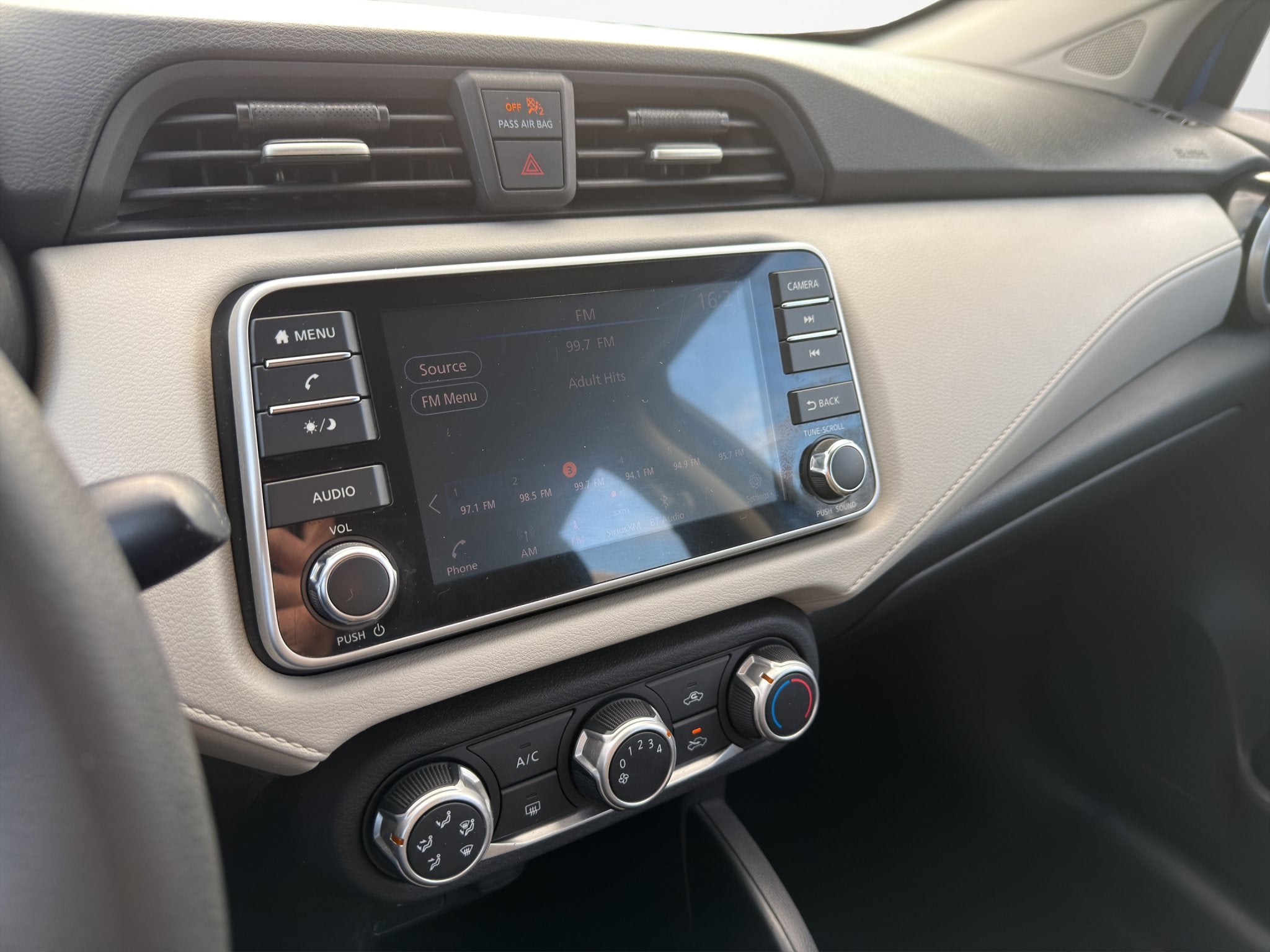 2021 Nissan Versa SV Xtronic CVT