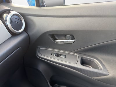 2021 Nissan Versa SV Xtronic CVT