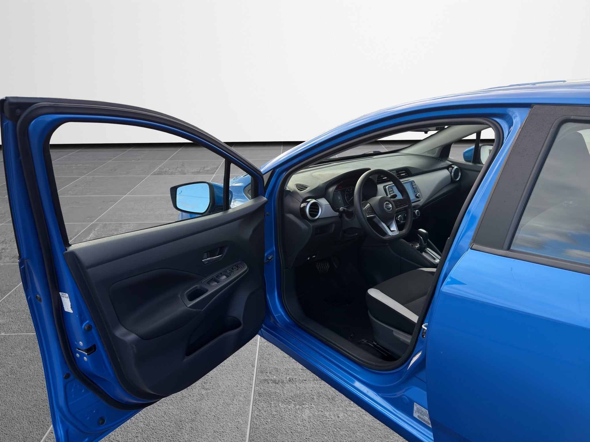 2021 Nissan Versa SV Xtronic CVT